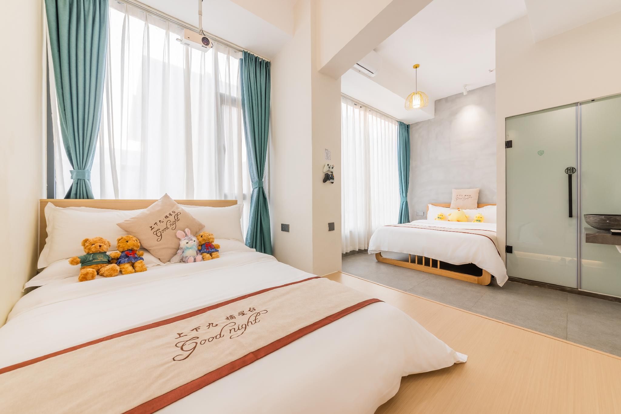 Family Suite Laser Projector plus Standalone Wi-Fi plus English-Friendly
