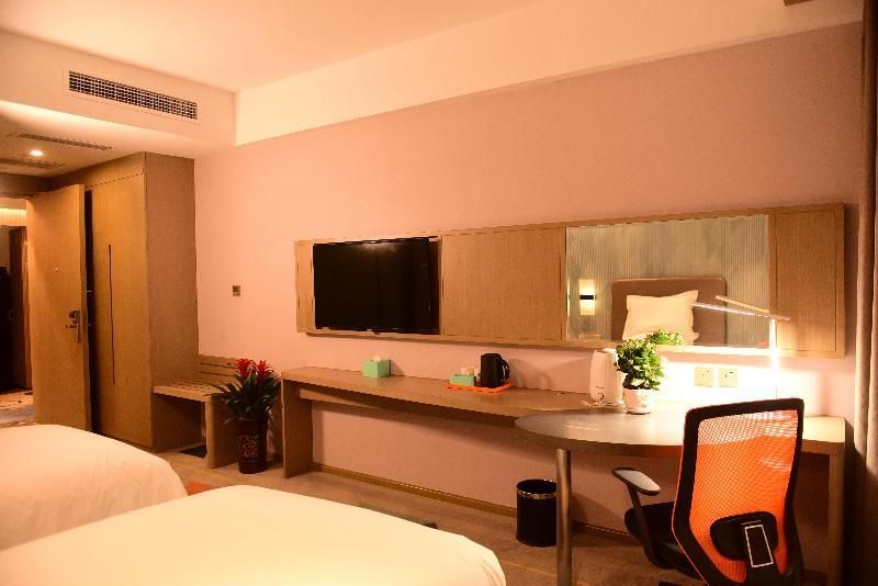 2 Single Beds Standard Extra Floor Space