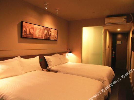 WH - Xingxuan Standard Twin Room