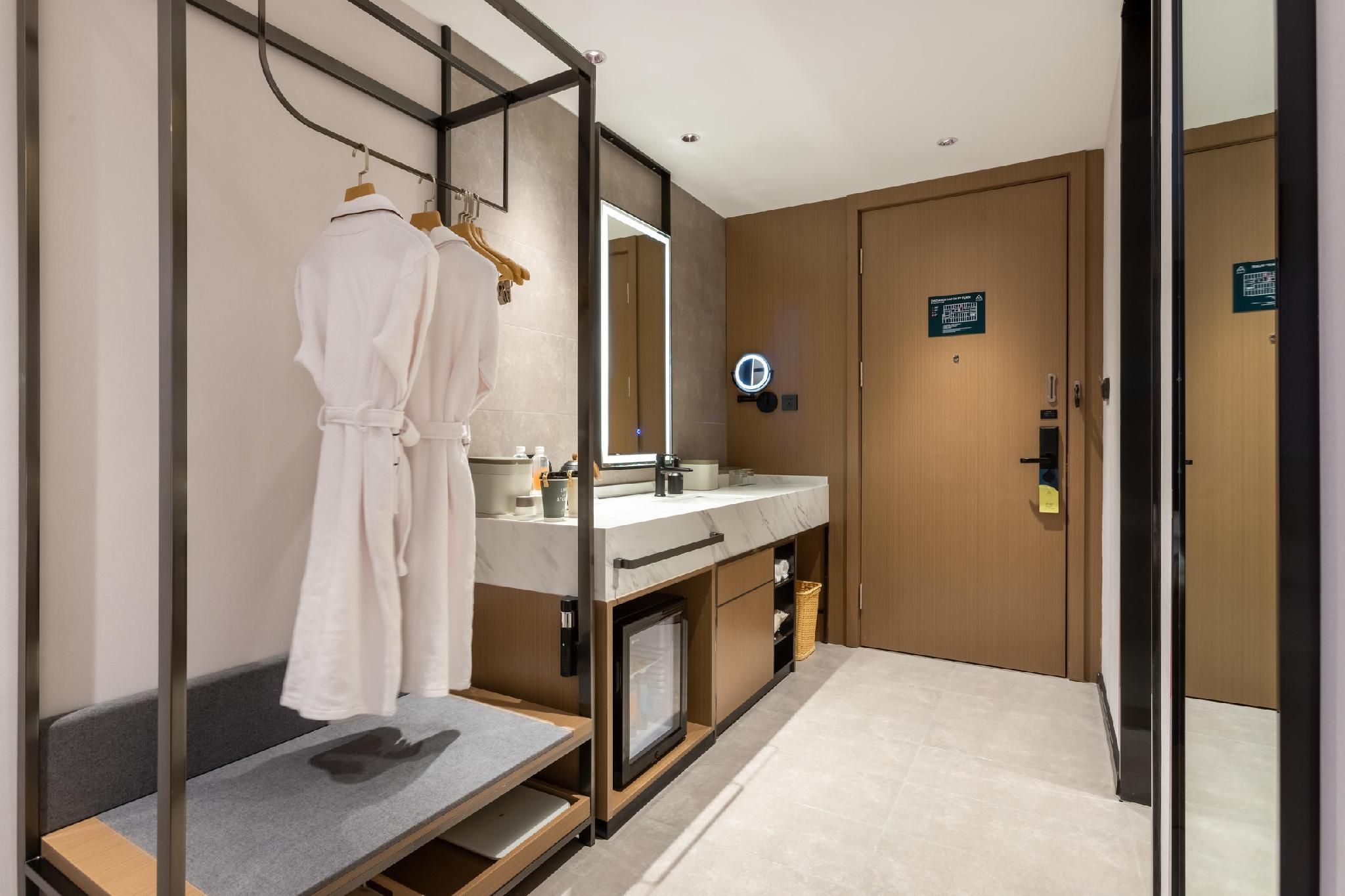 Atour - JIMU Queen Room with View