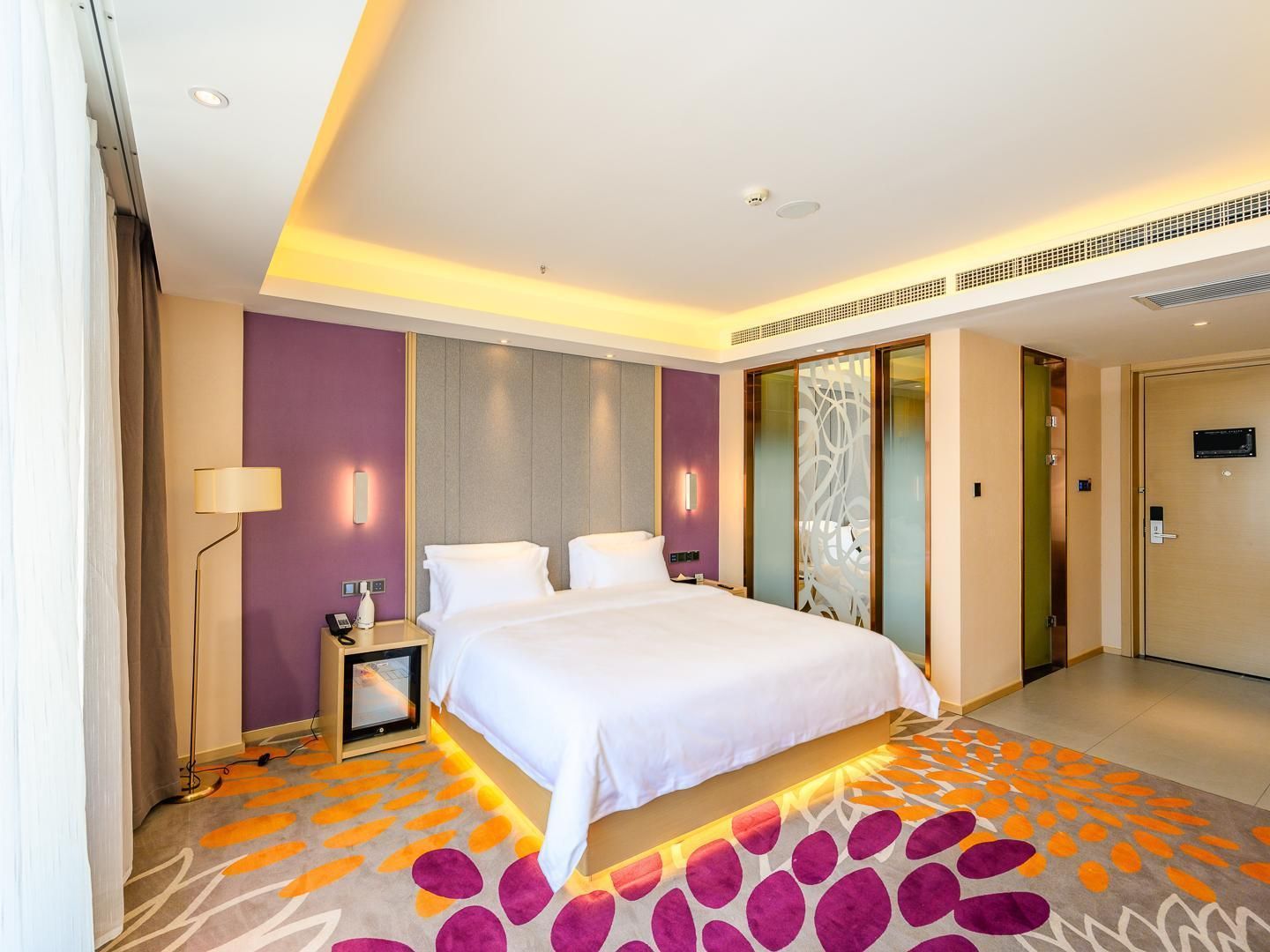 WH - Deluxe Bed Room