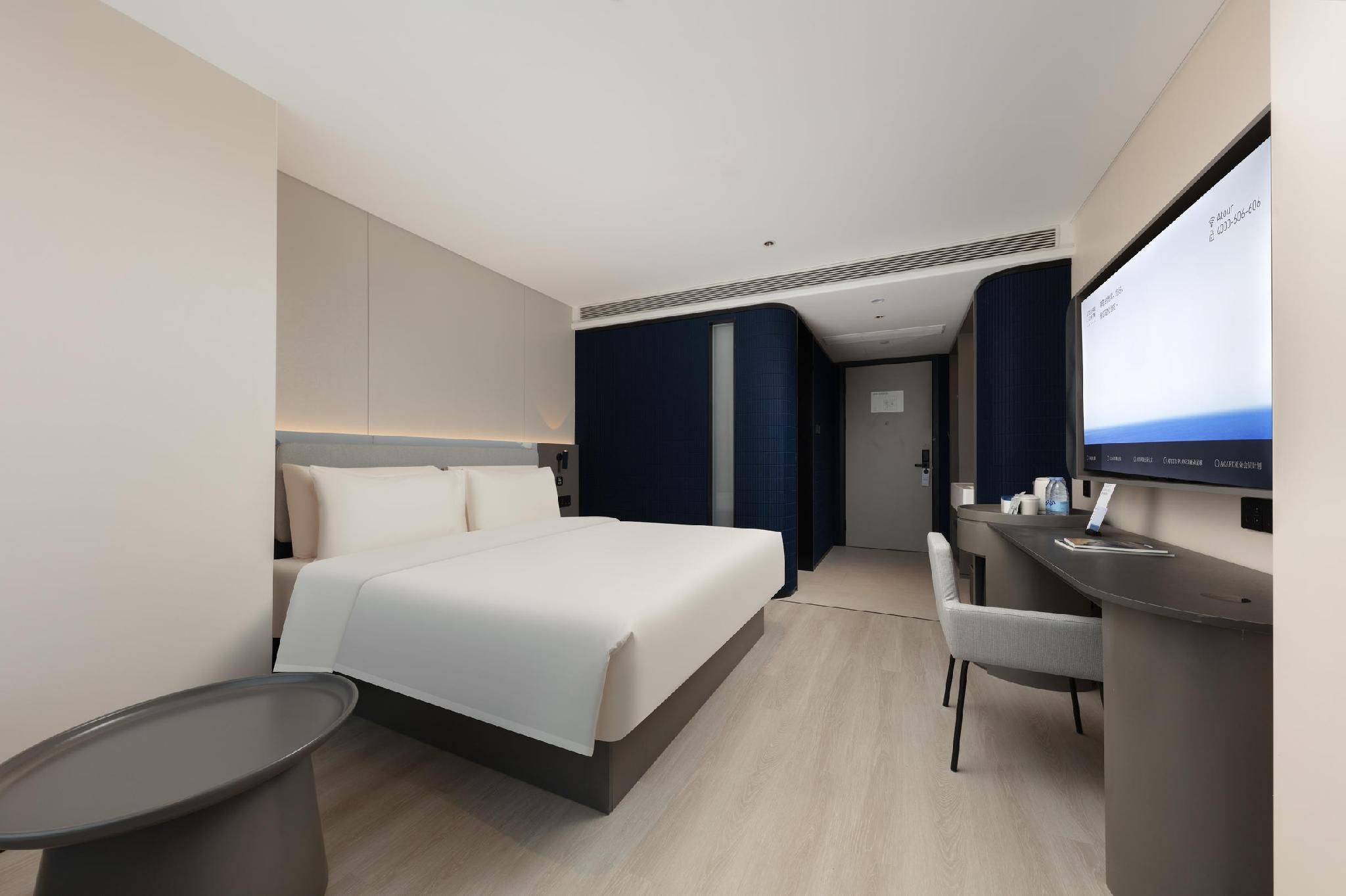 Comfort Queen Room