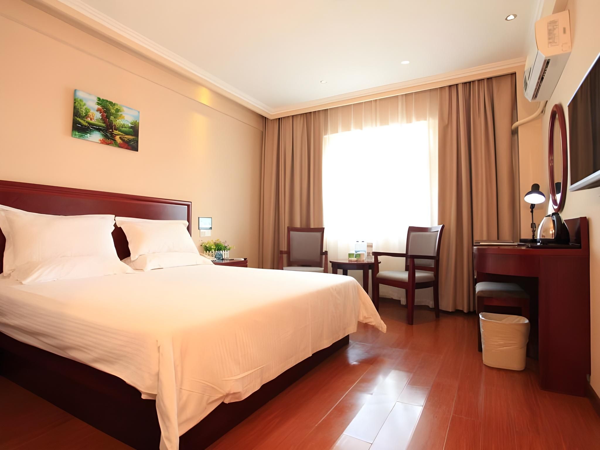 GTI - 1 Bed Guest Room, 1.5M Bed