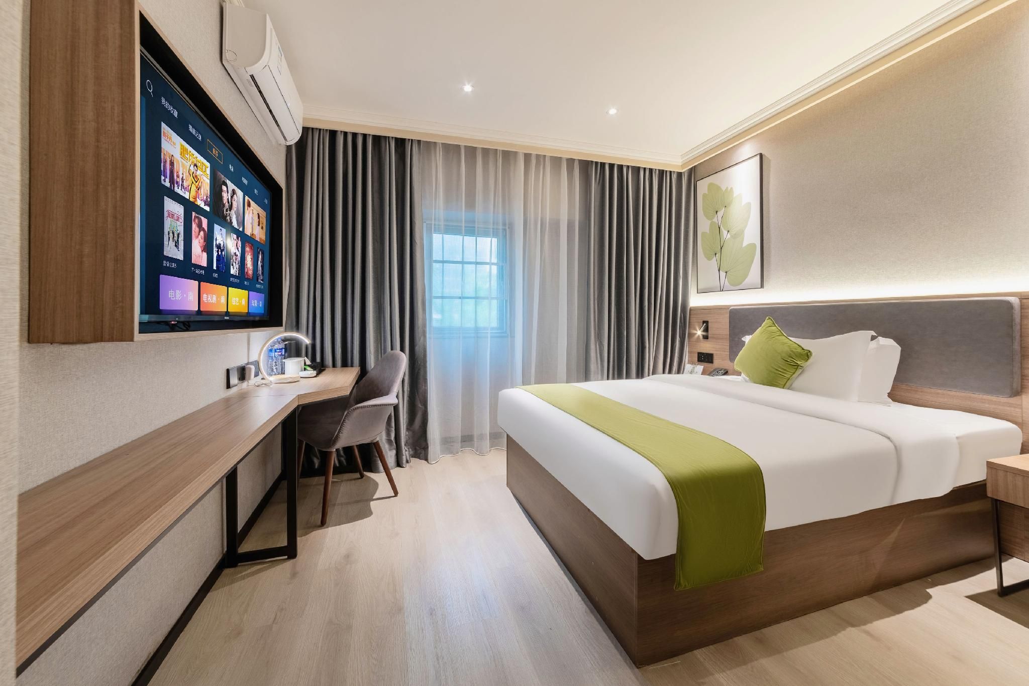Queen Room