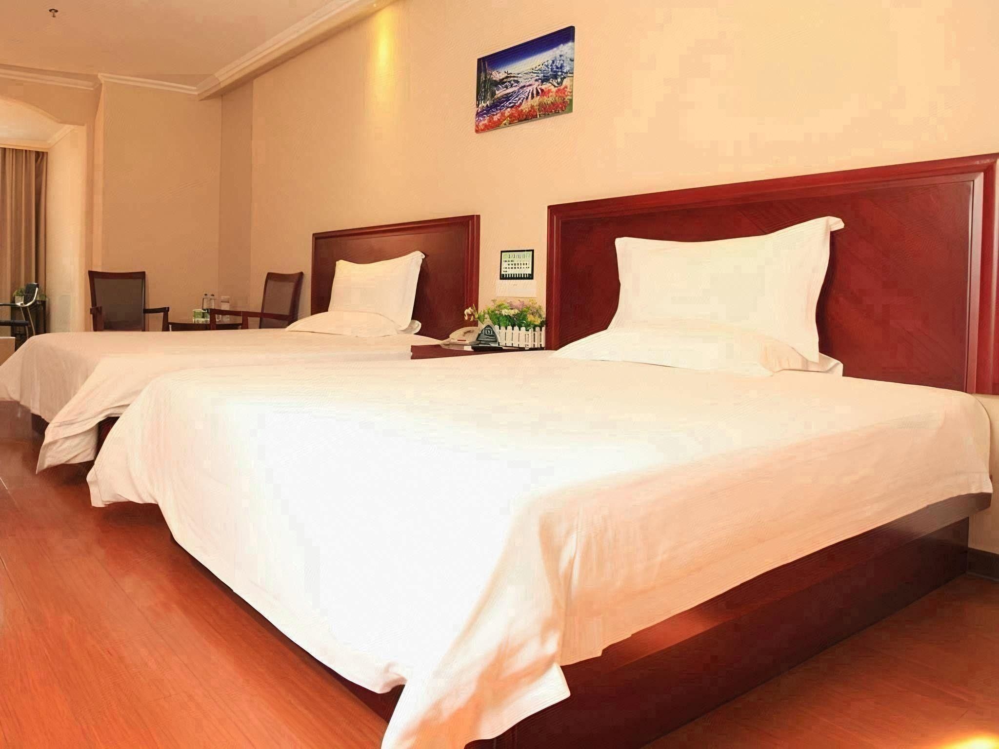 2-Bed Room