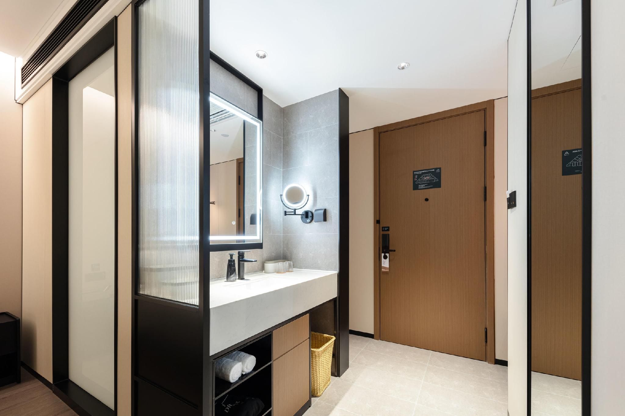 Executive room, Guest room, 1 Queen