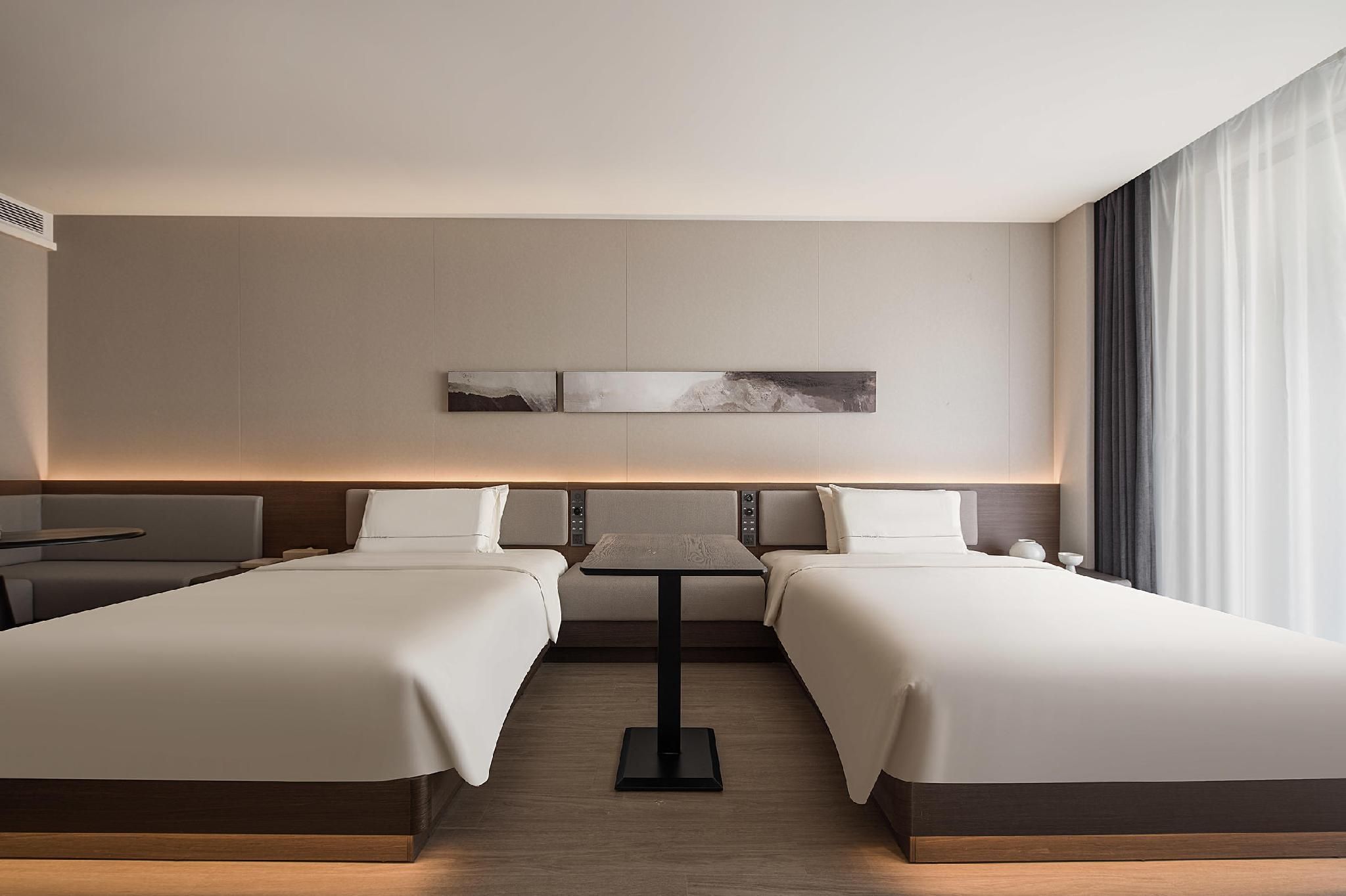 Premier Twin Room with Balcony