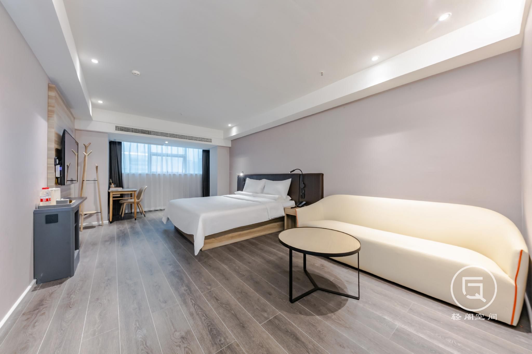 Huazhu - Superior BedRoom