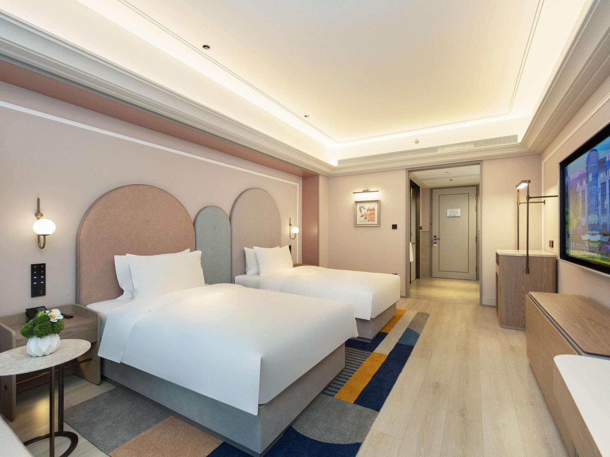 DELUXE ROOM, Two Single Beds