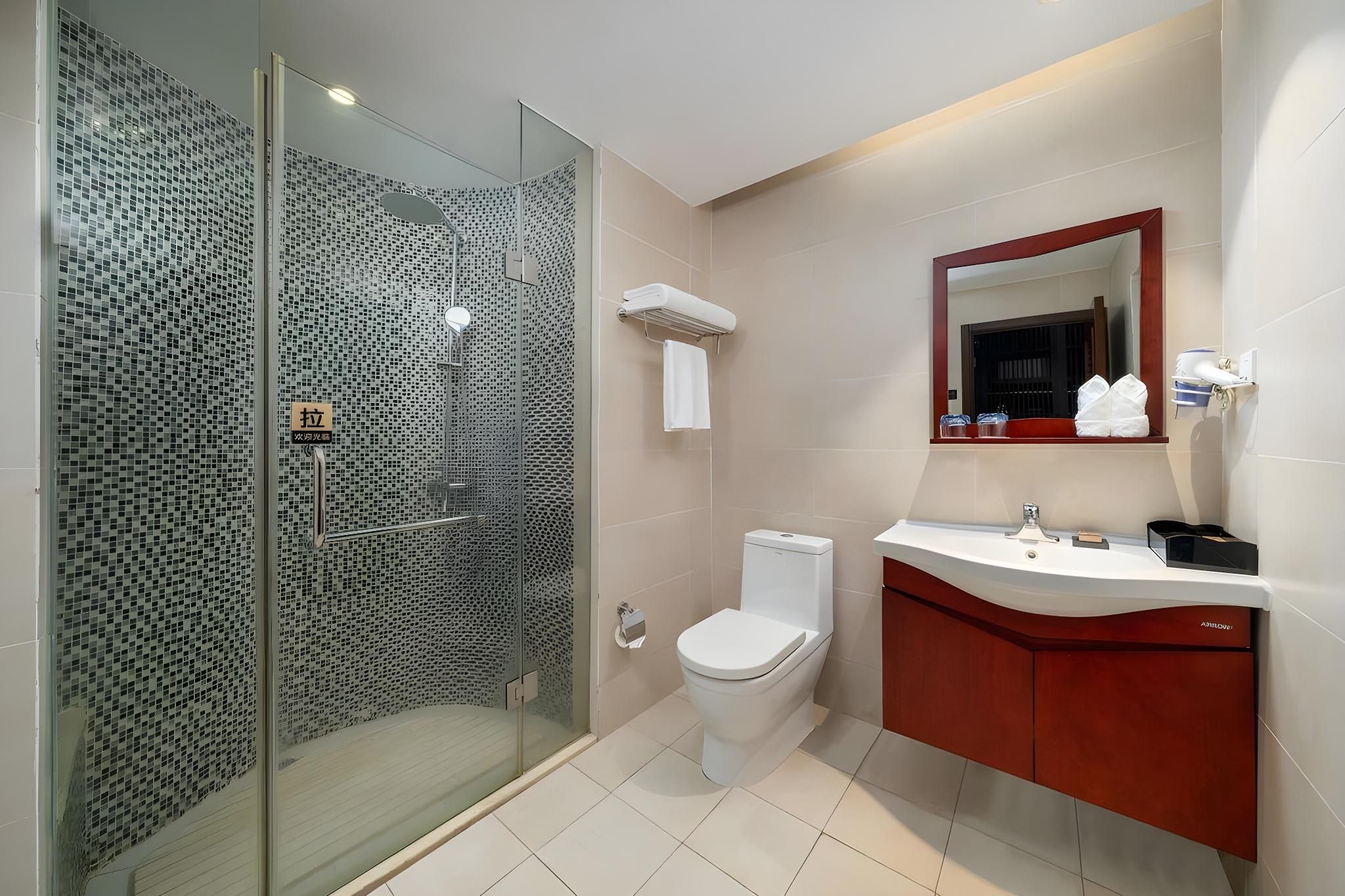 Deluxe Sea View Queen Room
