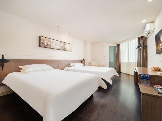 Business Standard Room A