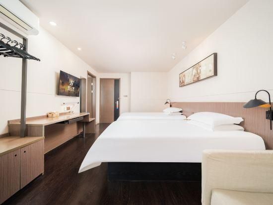 Business Standard Room A