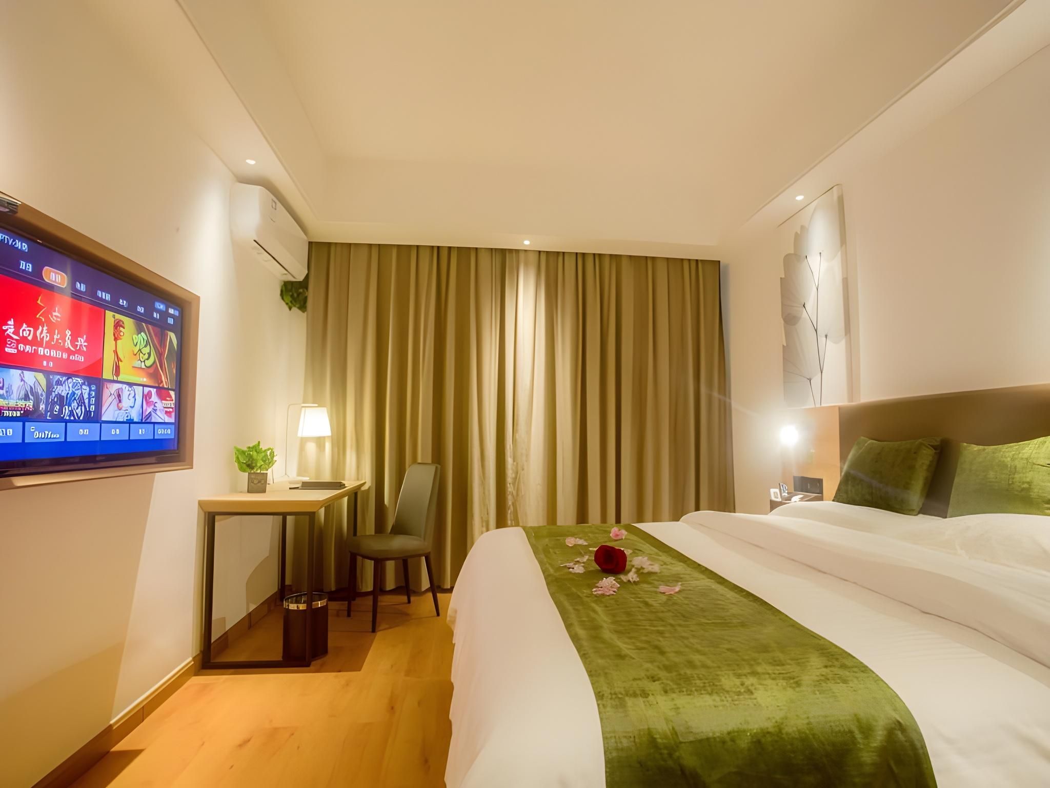 Hotel Queen Room