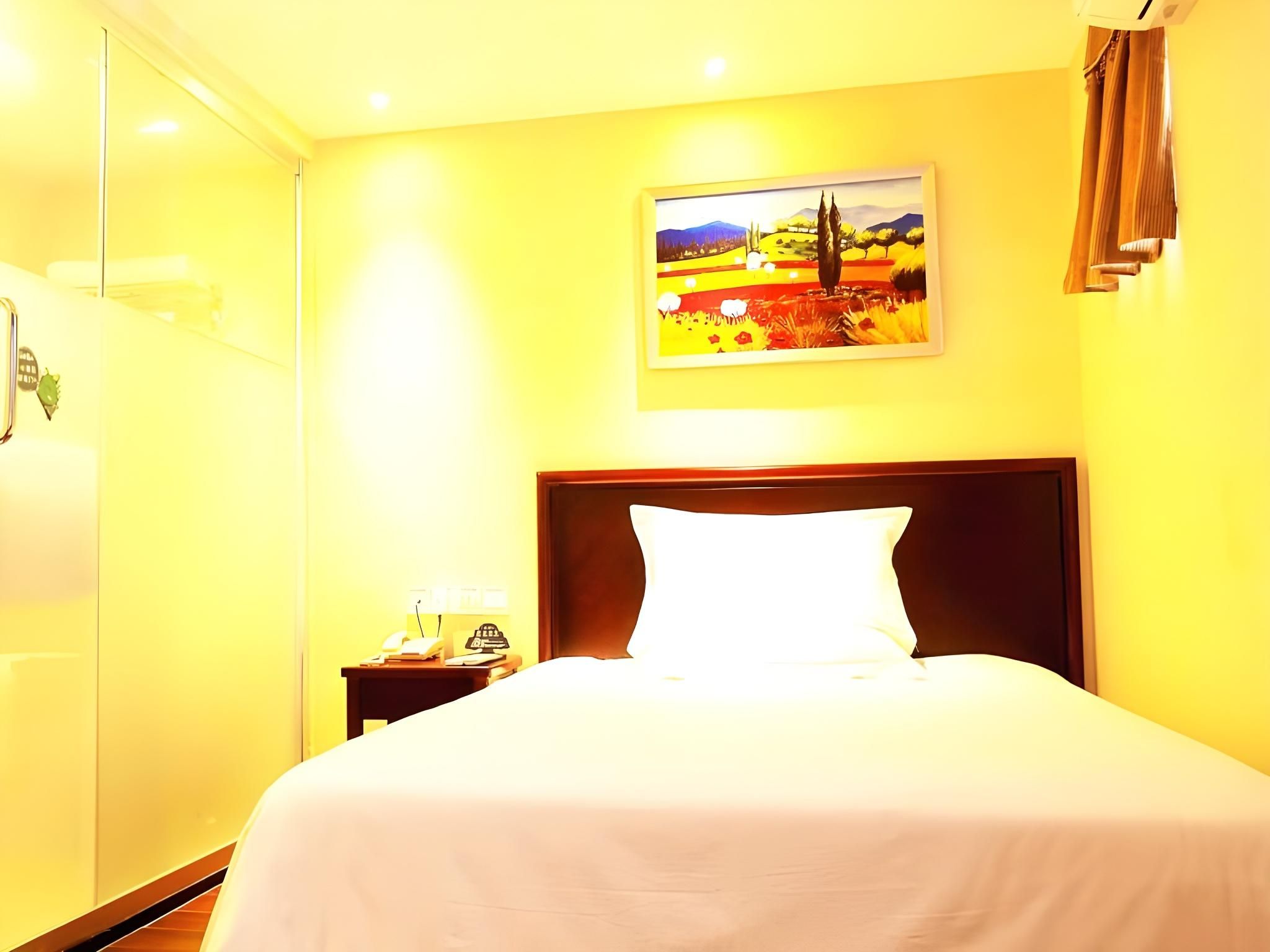 GTI - 1 Bed Guest Room, 1.5M Bed