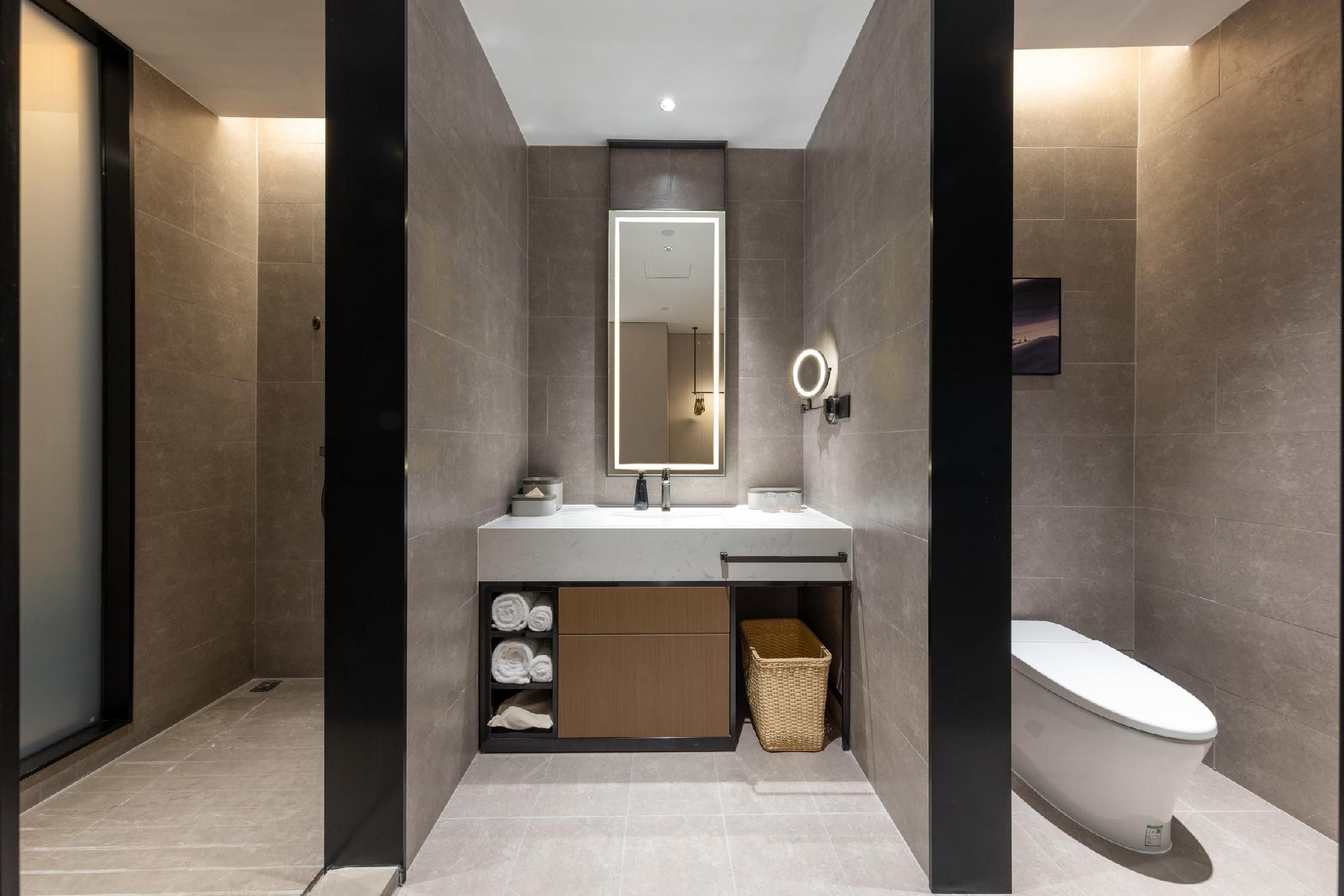 Premium King Room - Balcony