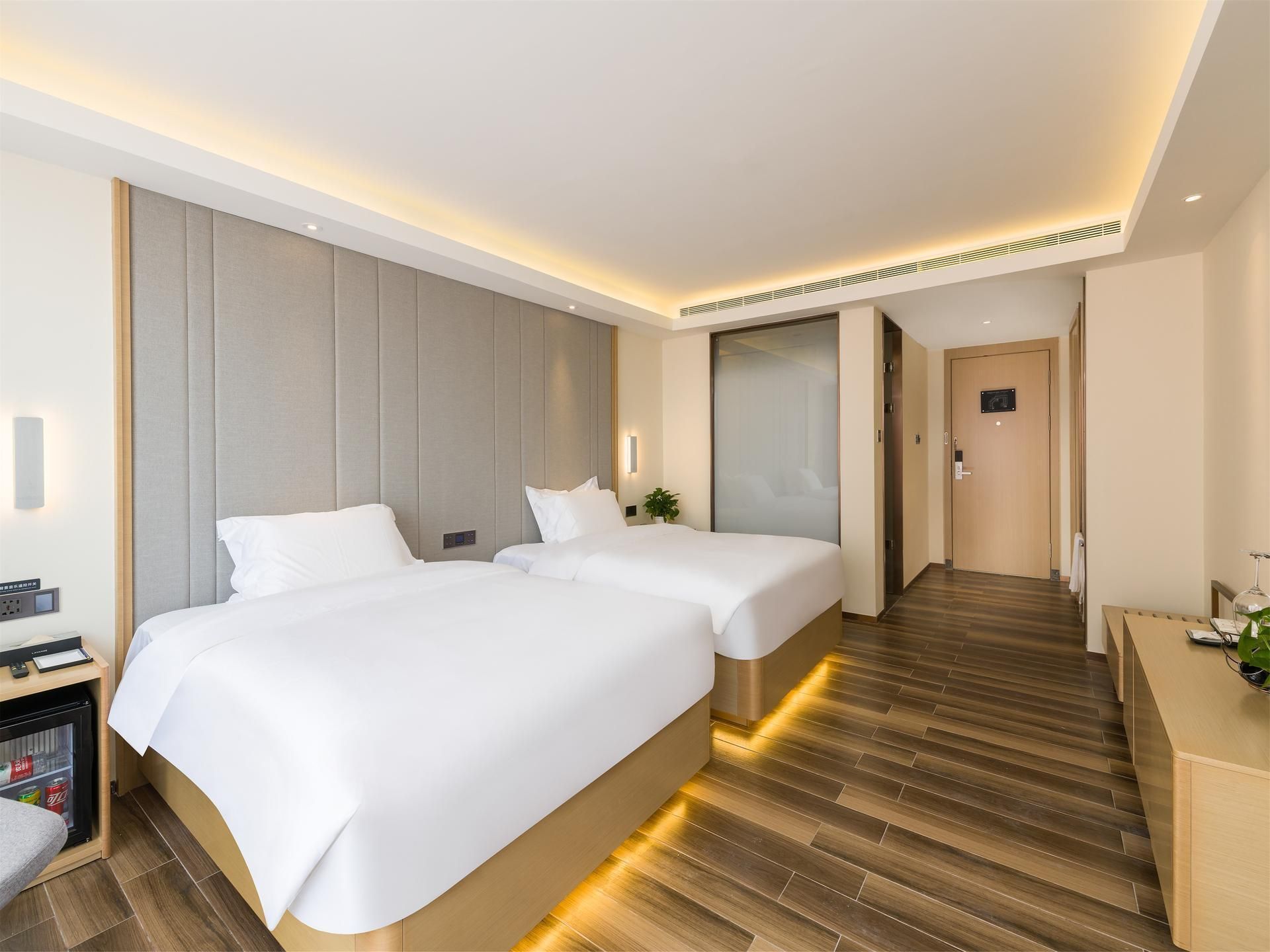 Twin Deluxe Room