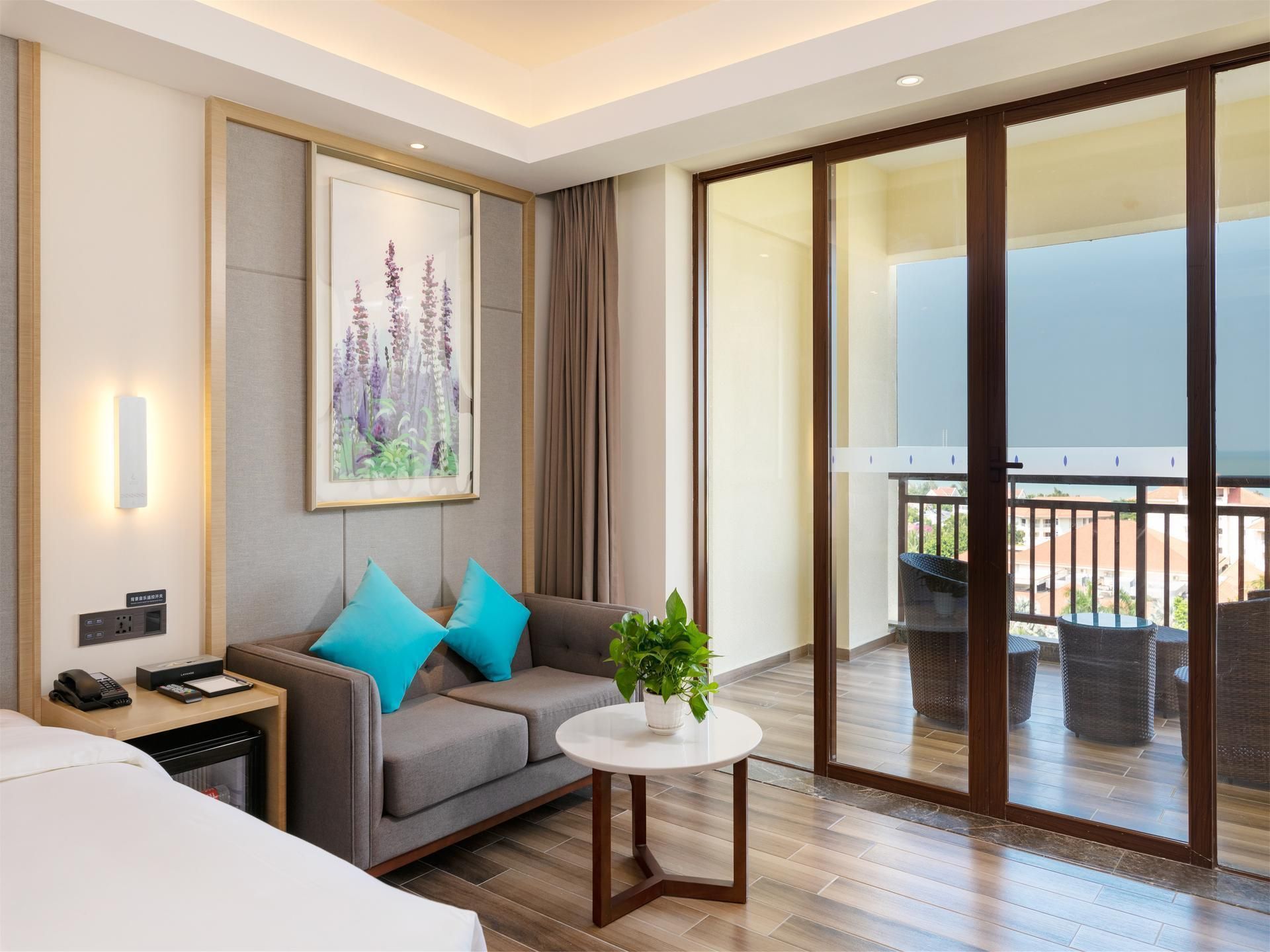 Sea View Queen