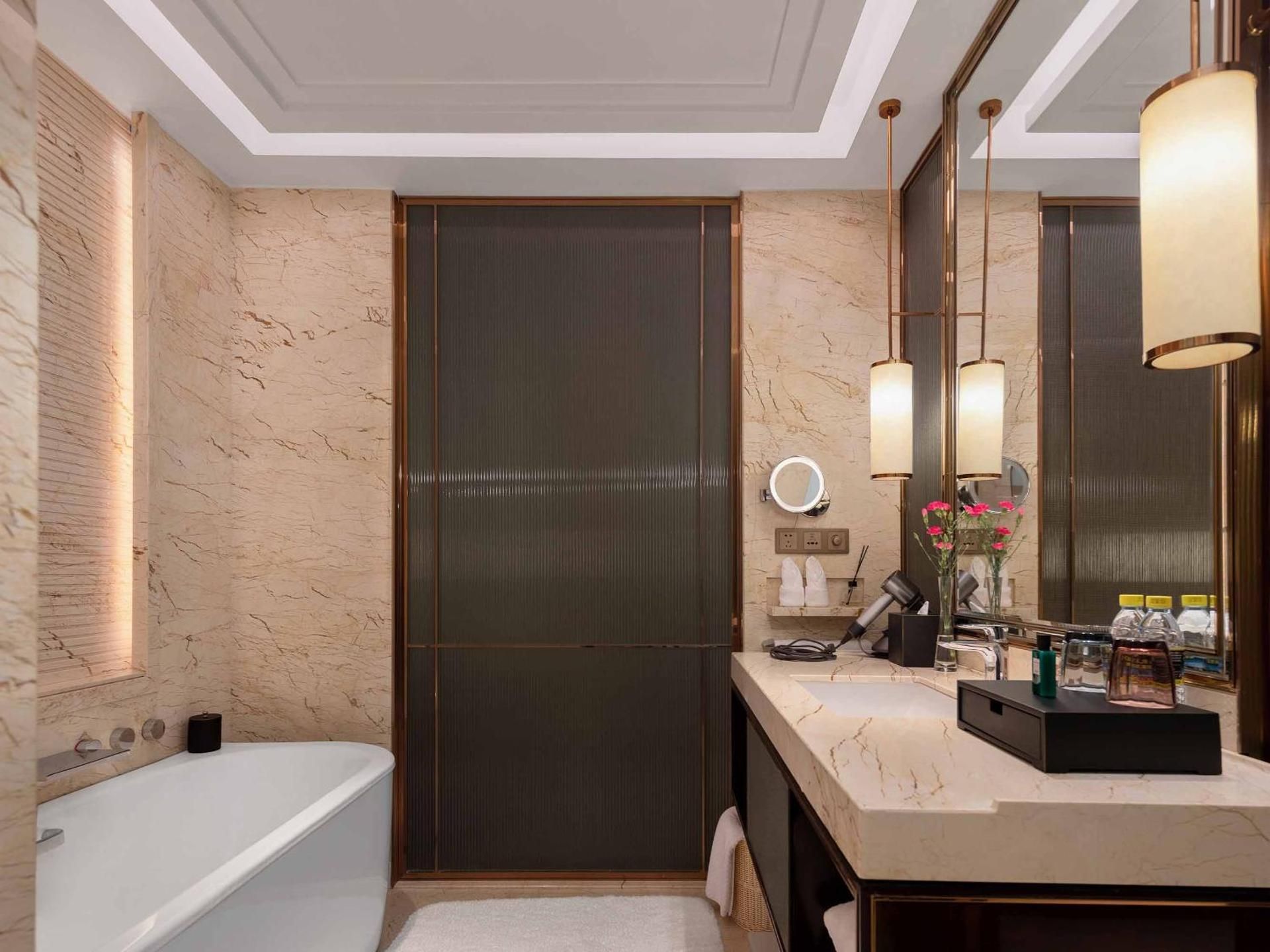 Standard Super King Room - Lounge Access