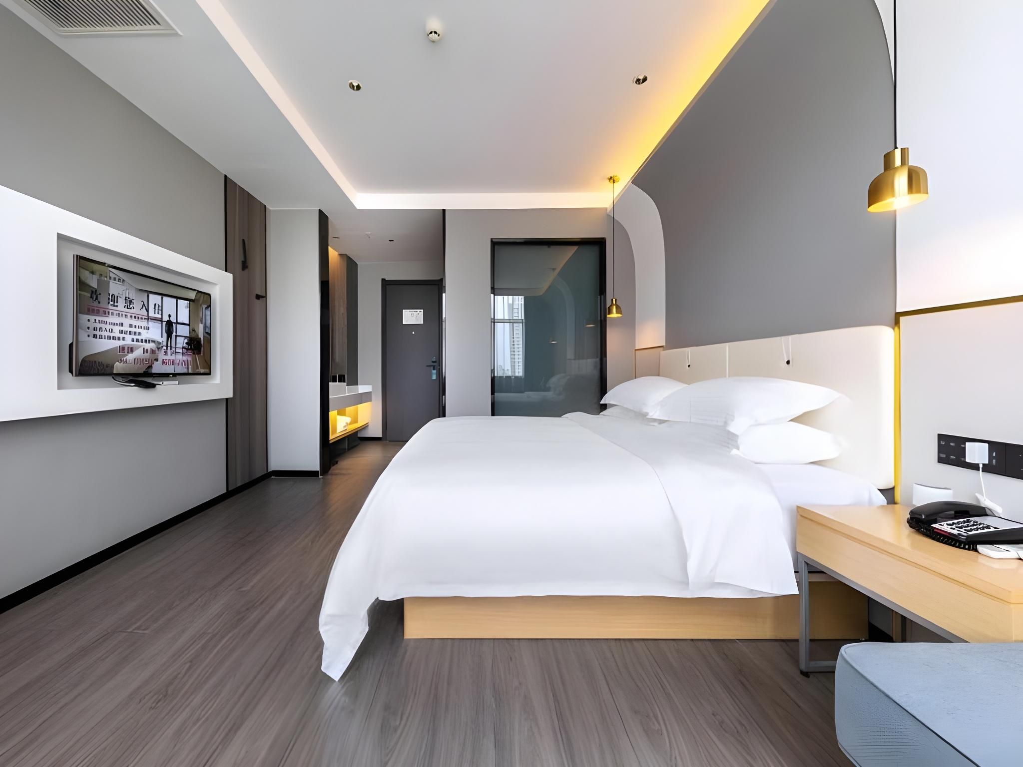 GTI - Intelligent Queen Room