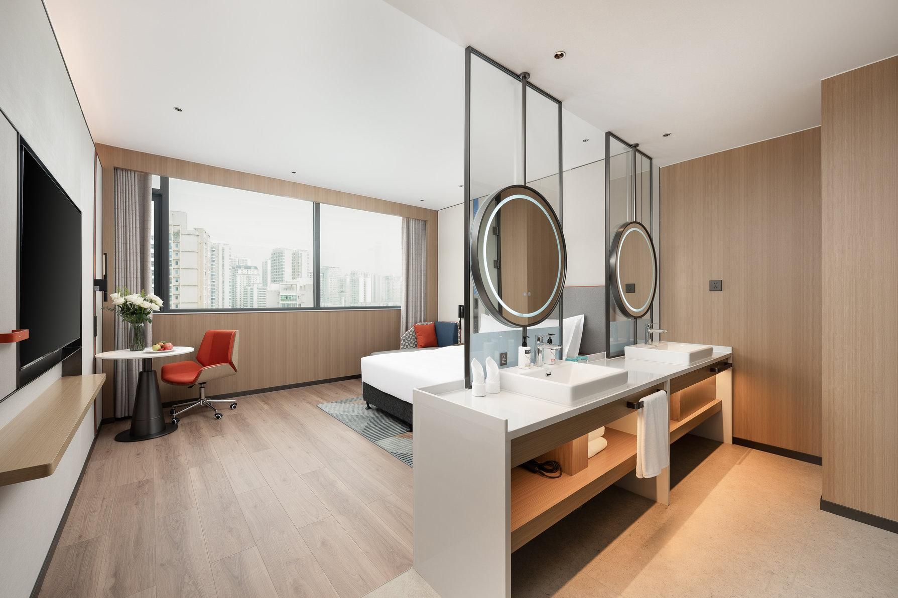 1 King Standard Extra Floor Space