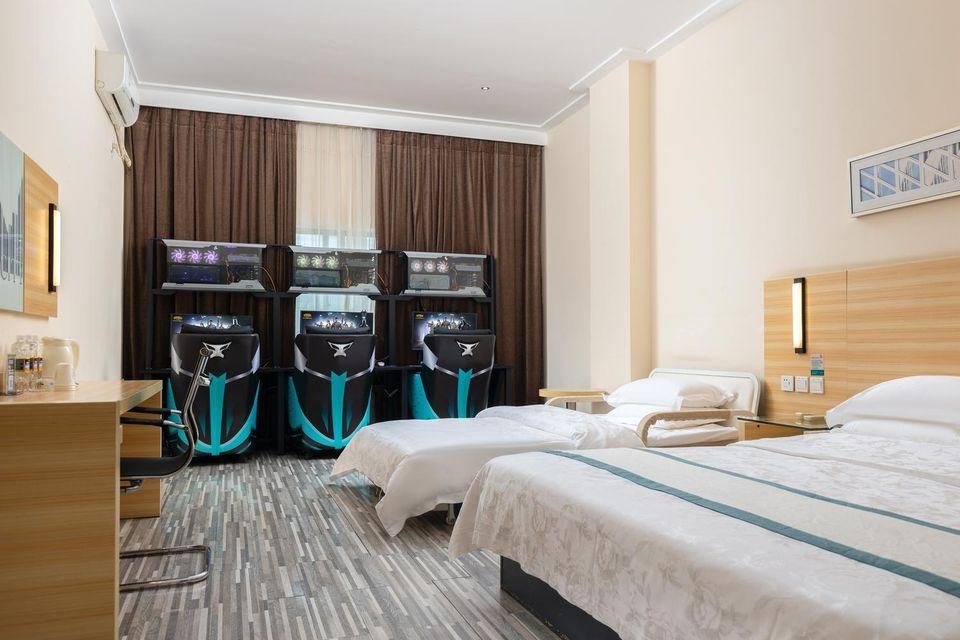 Esports Triple Room