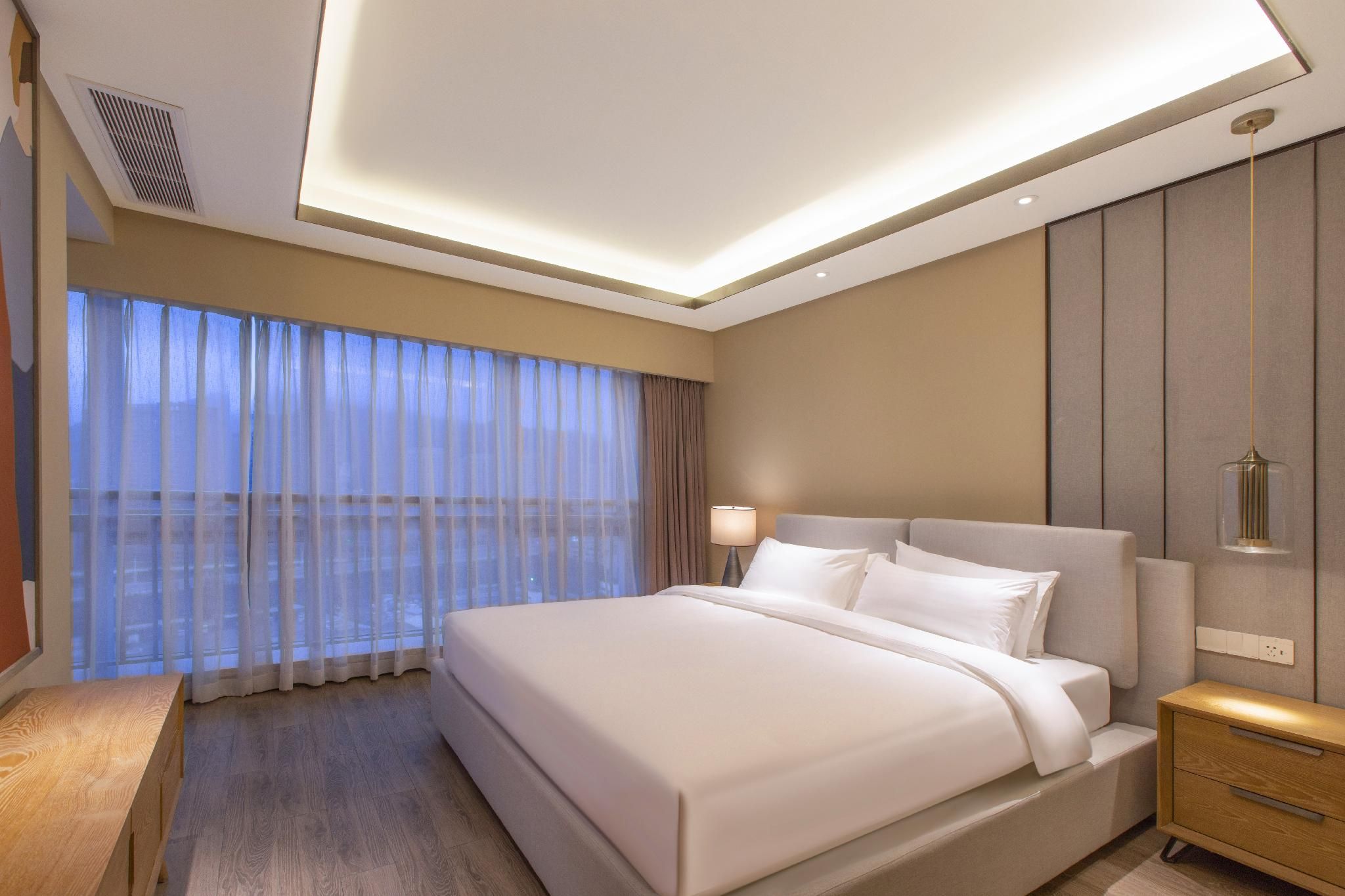 Executive Deluxe Suite