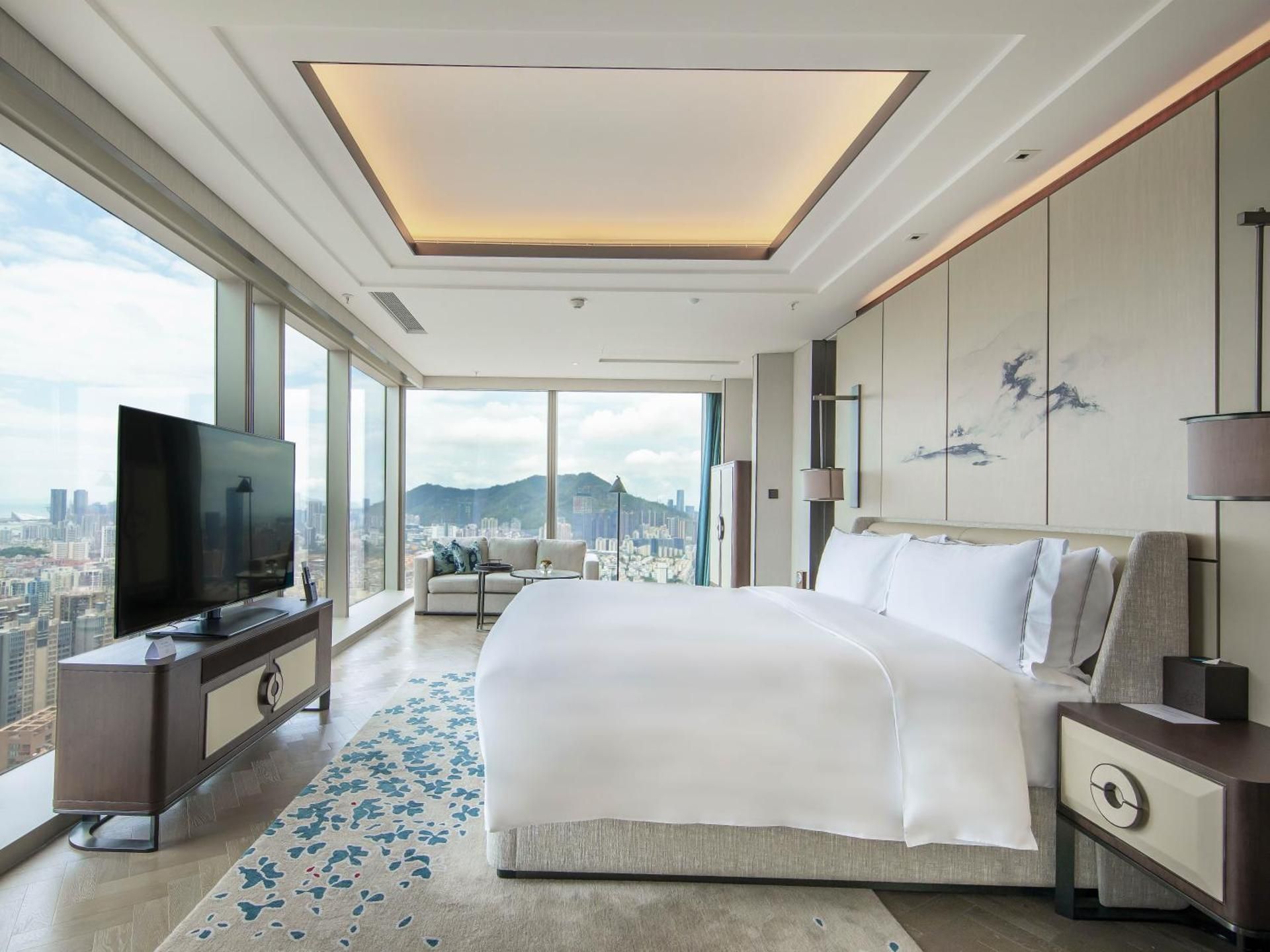 Premier Room with King-size Bed and City and Sea View