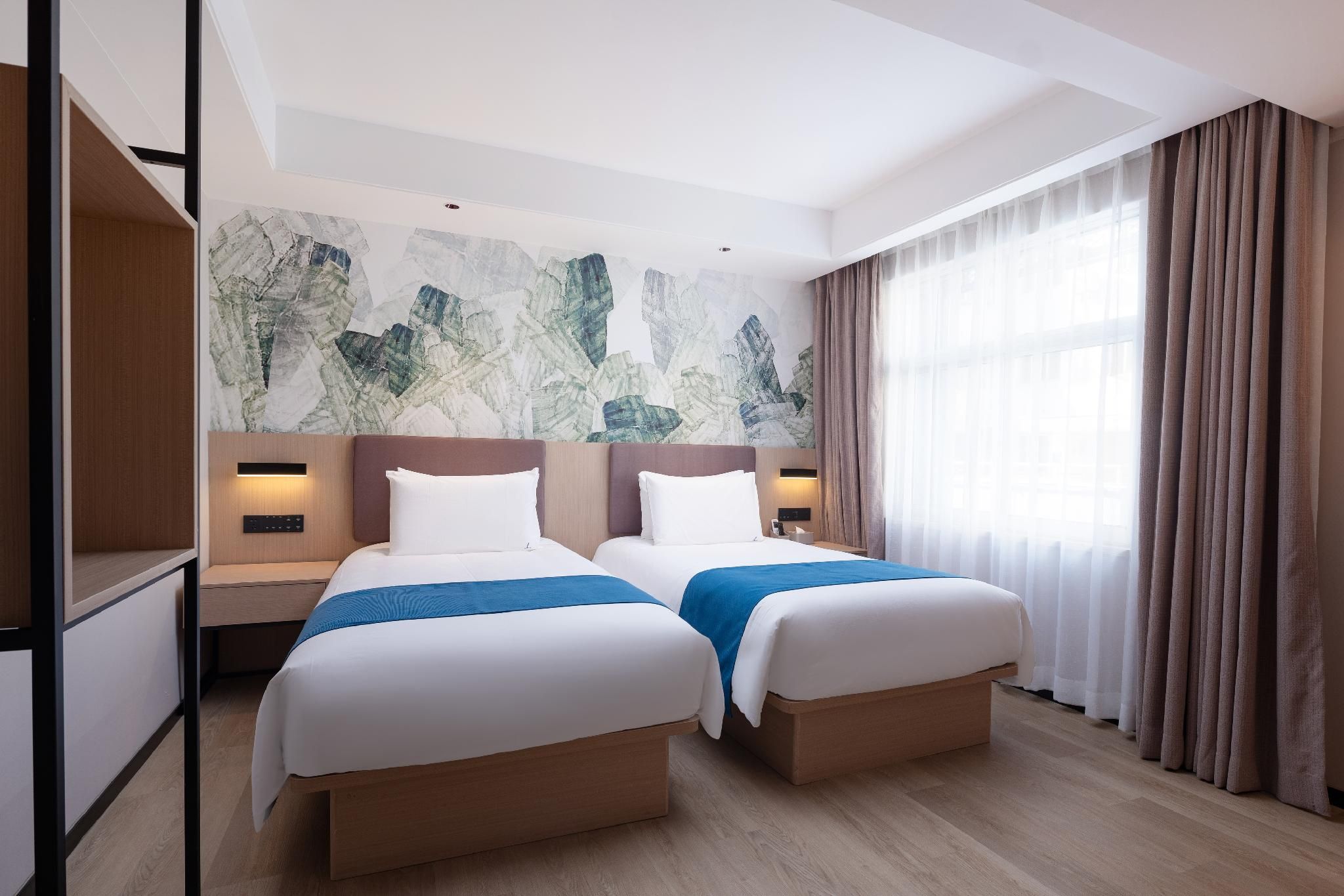 Naiwei L Executive Apartments Deluxe Double Twin 2