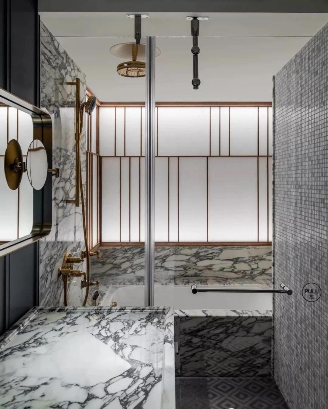 Deluxe Two-Bedroom Apartment