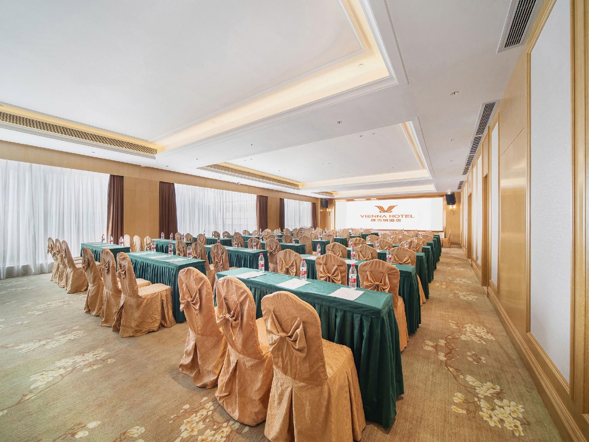 meeting room / ballrooms