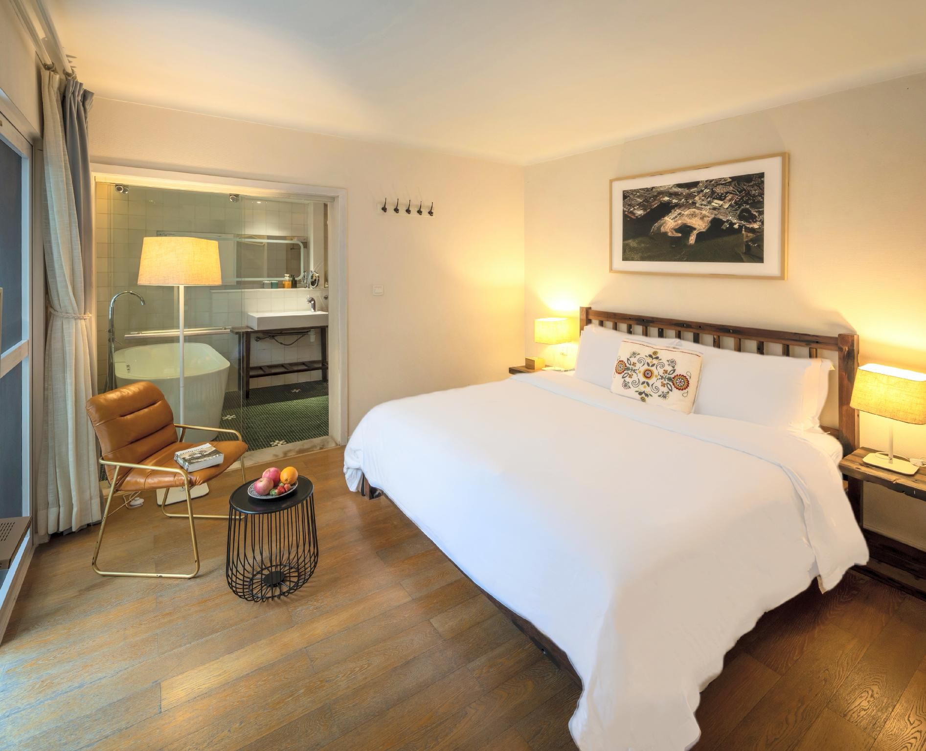 Courtyard Suite
