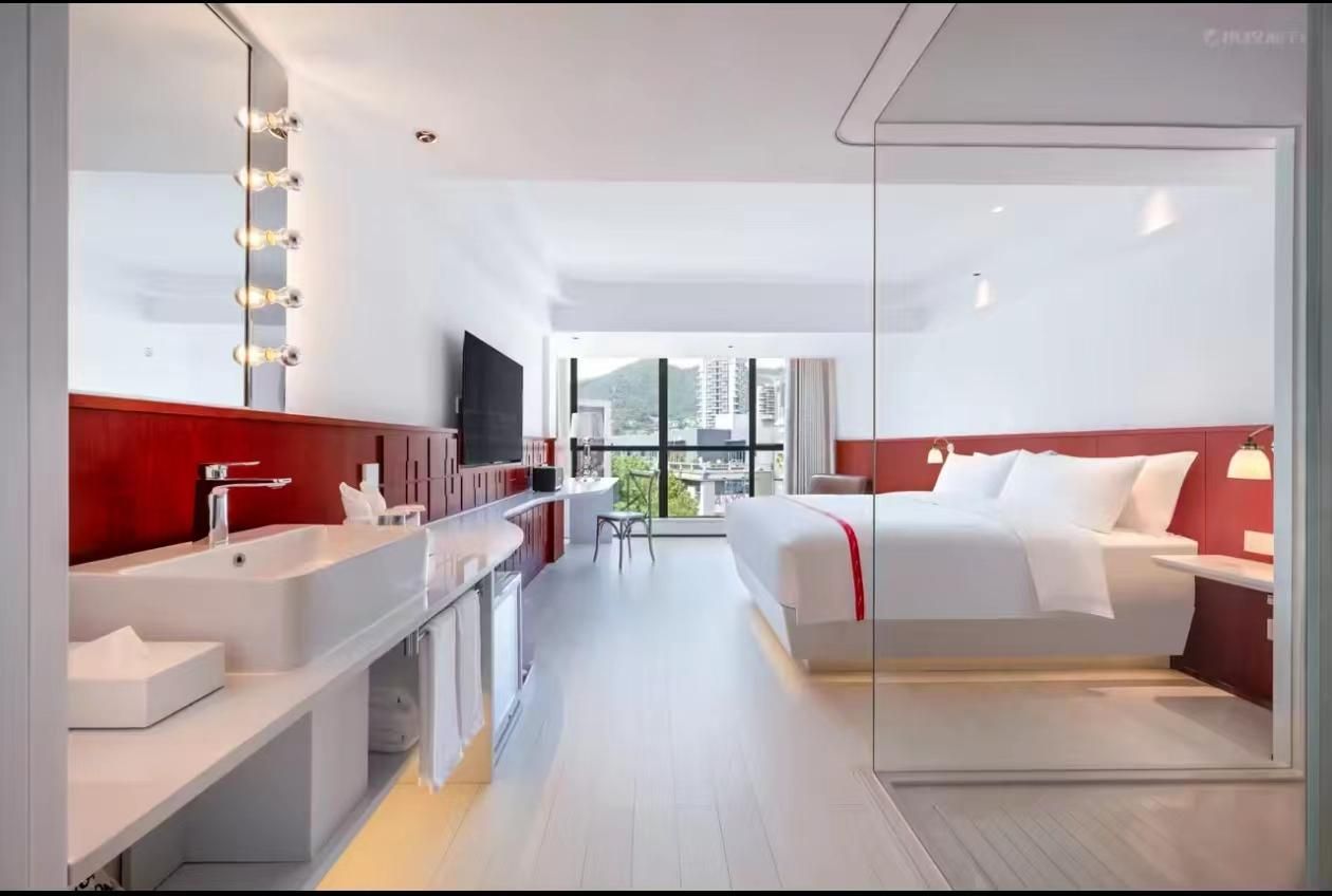 GTR Special offer - Guest Room with One 1.8M Bed