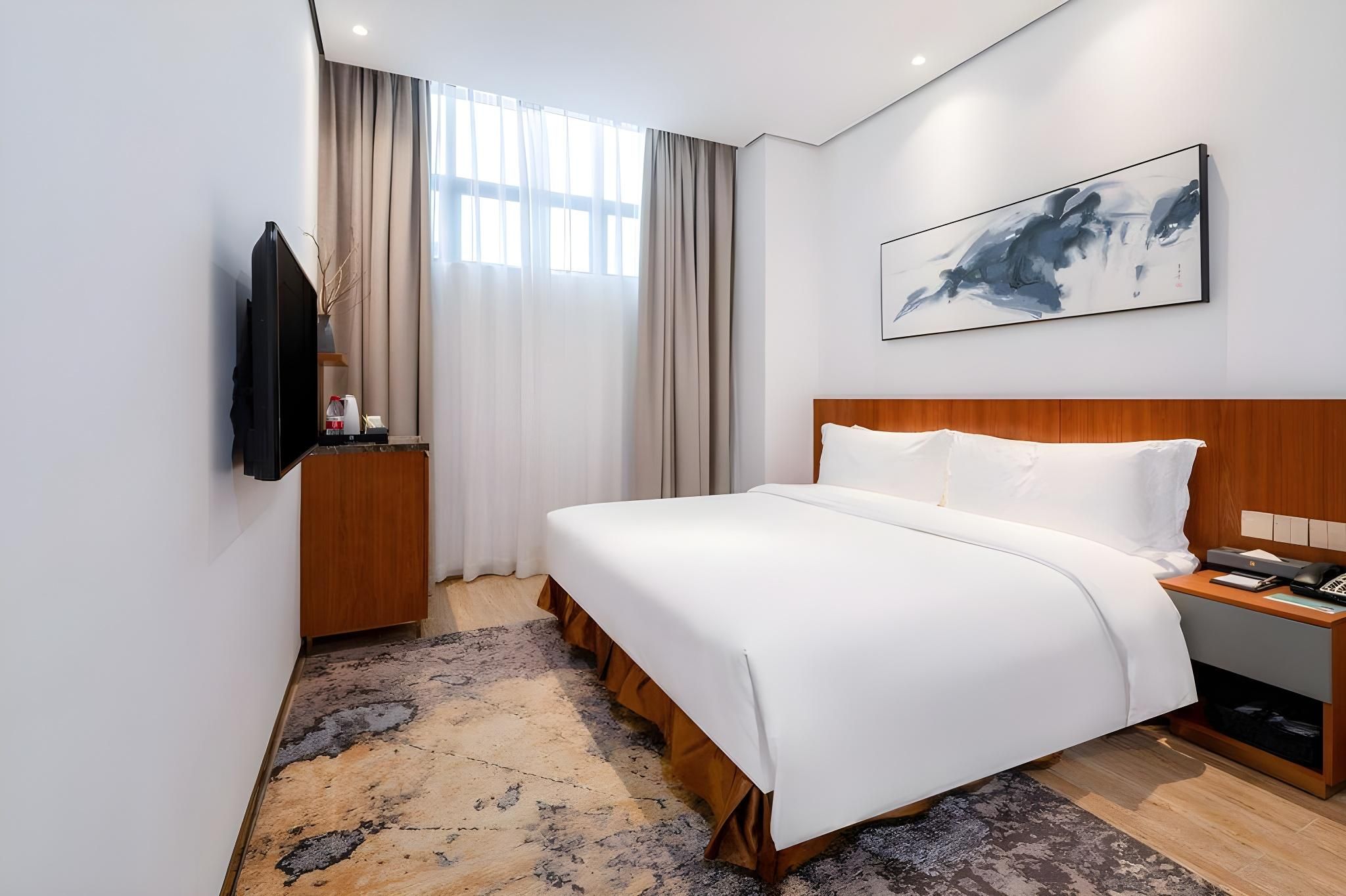 Deluxe Queen Room