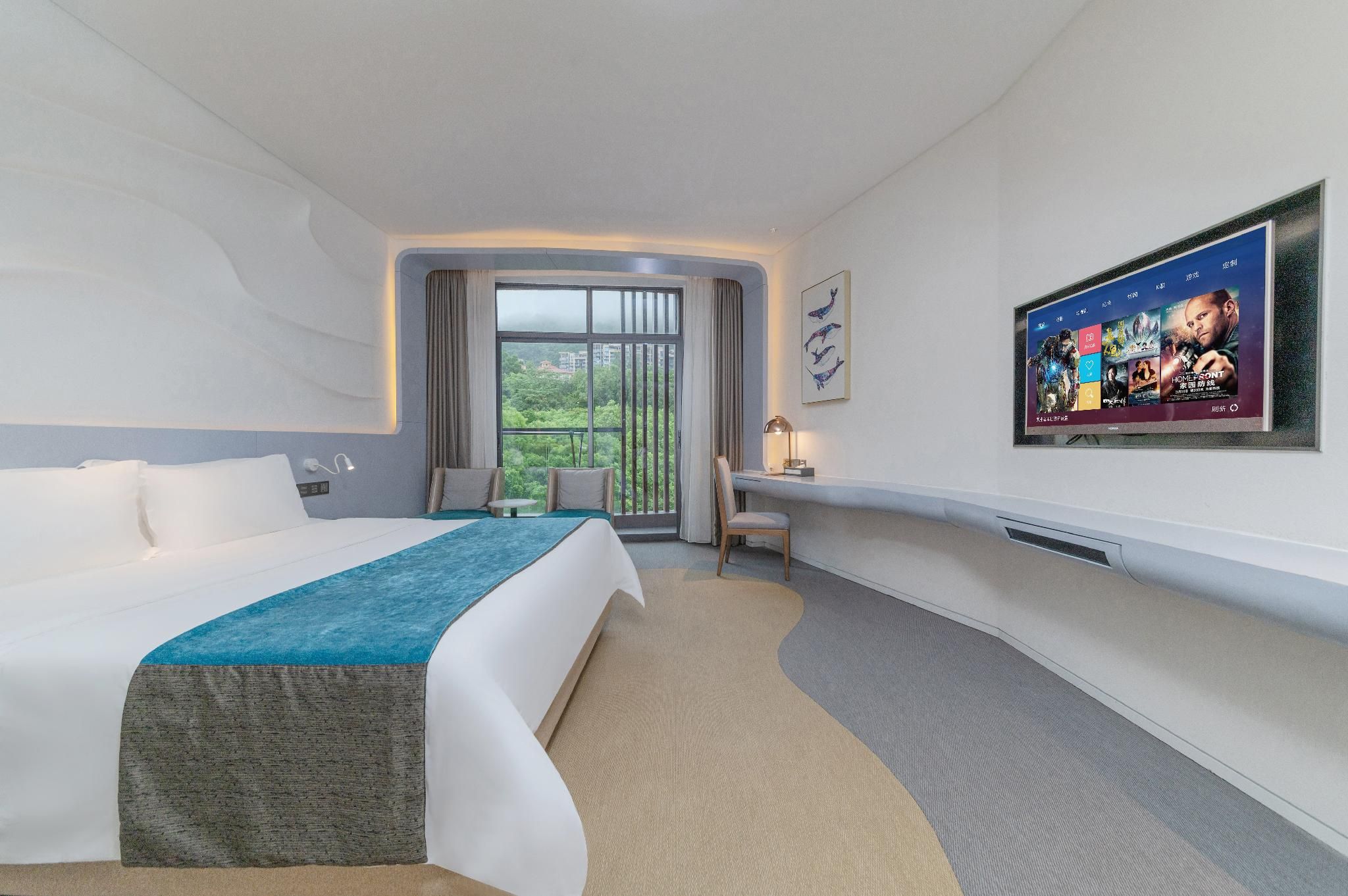 Mountain View Queen Room