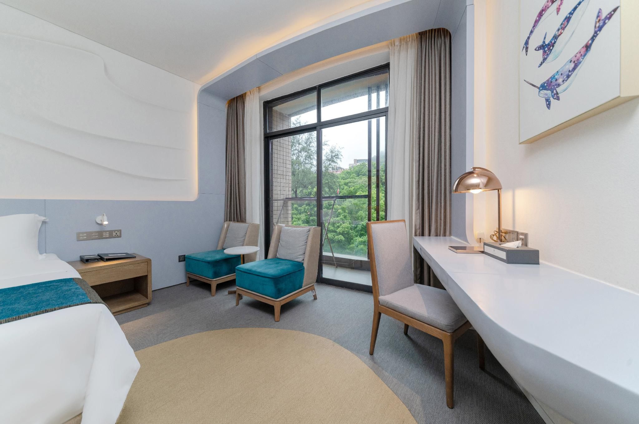 Mountain View Queen Room