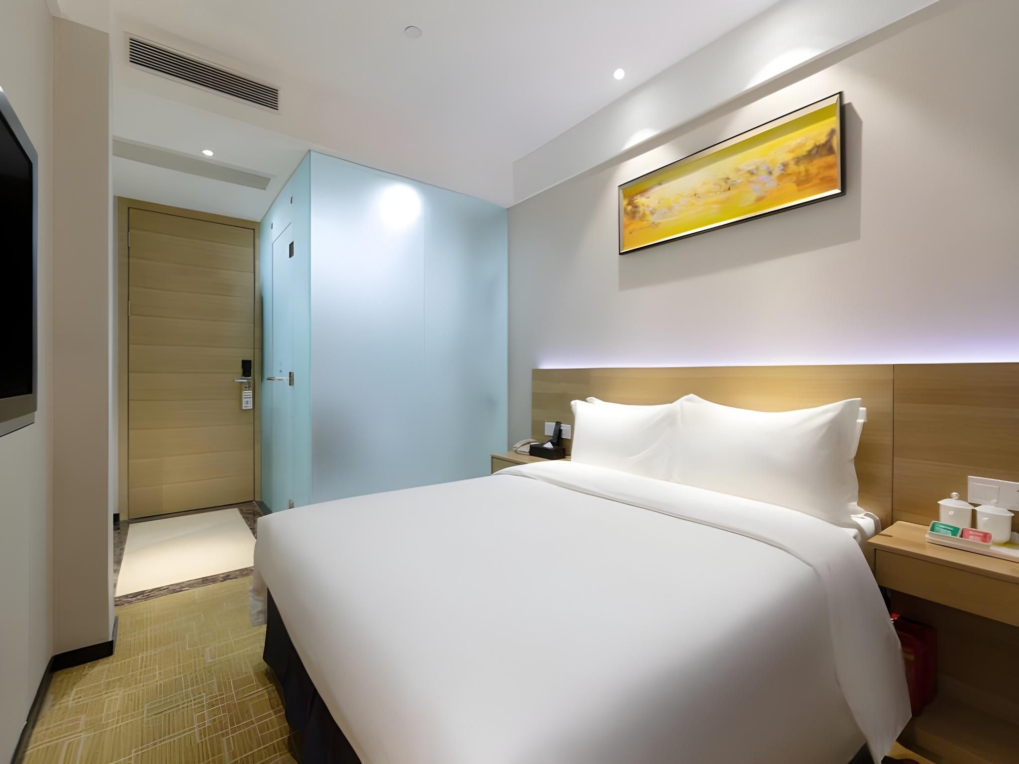 Business Queen Room