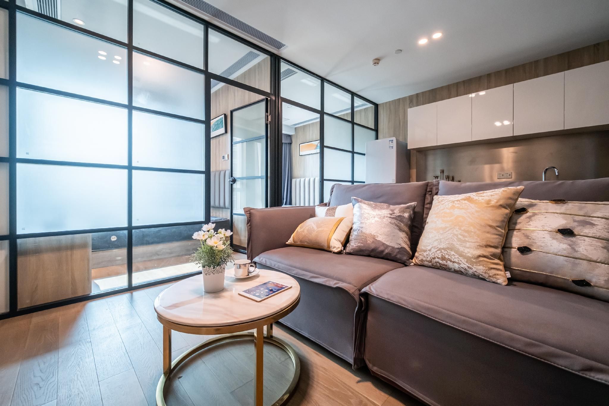 Business Suite Room