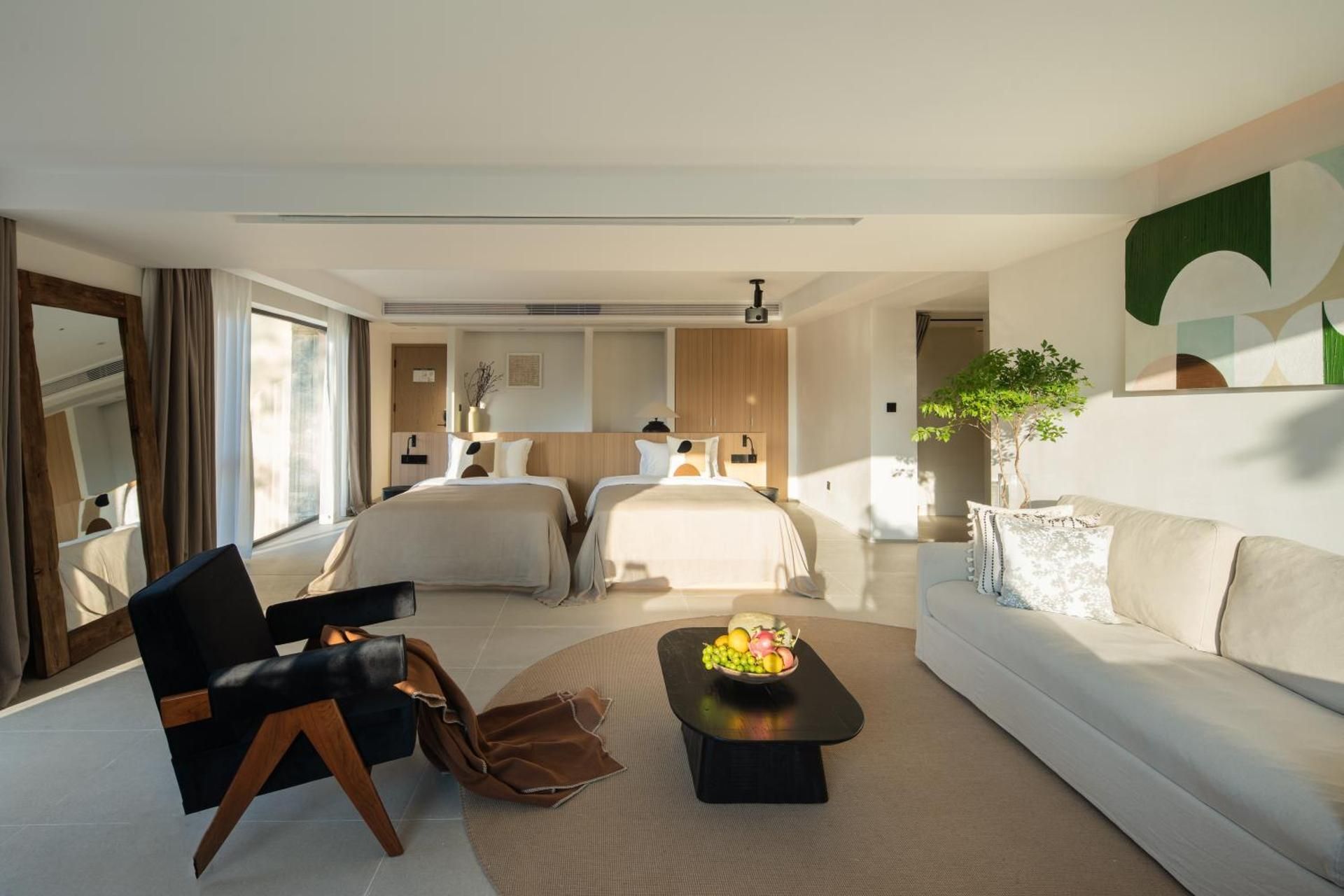 Standard Twin Room with Mountain View