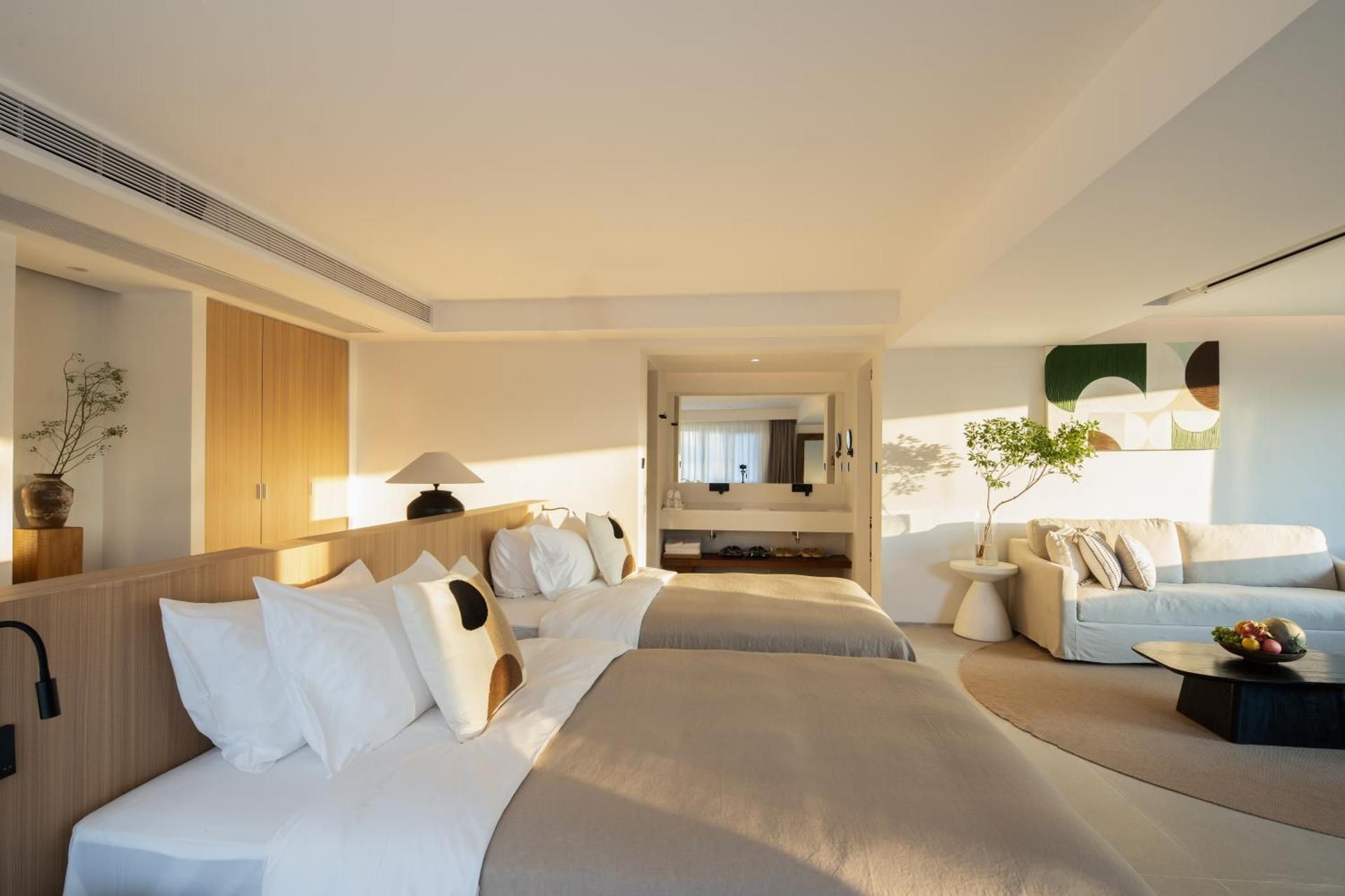 Standard Twin Room with Mountain View