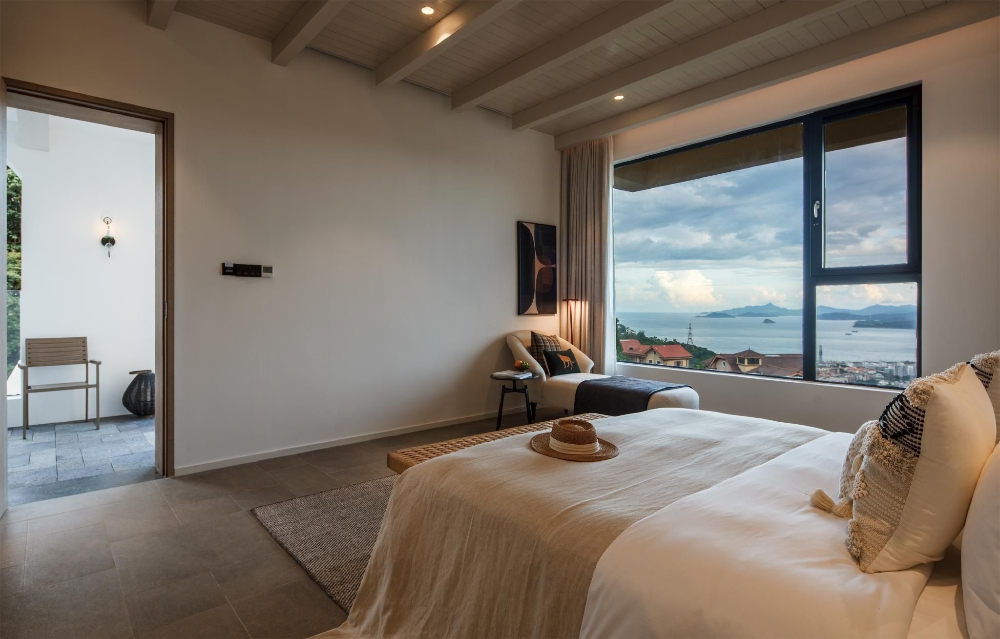 Comfort Queen Room
