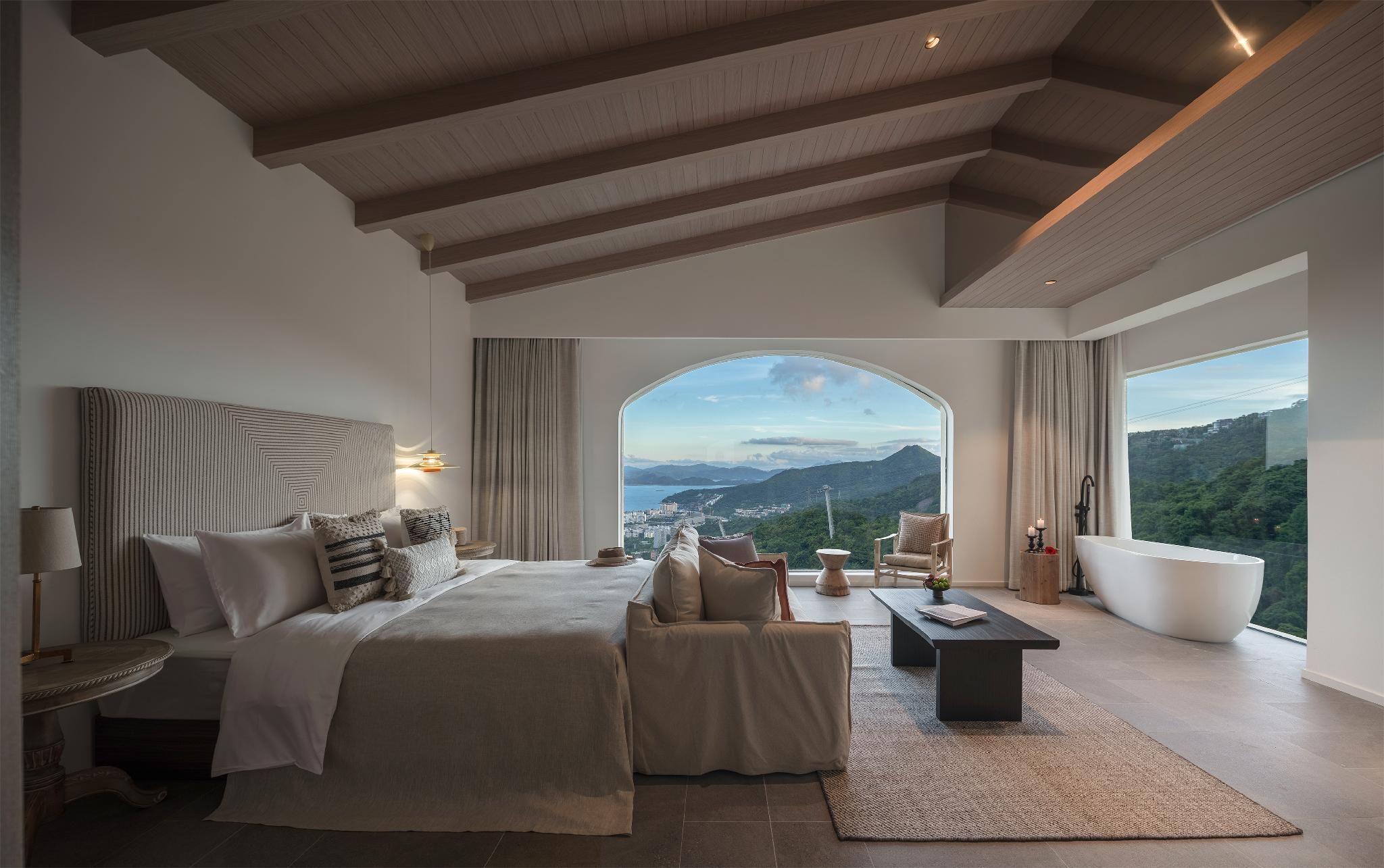 Premium King Room