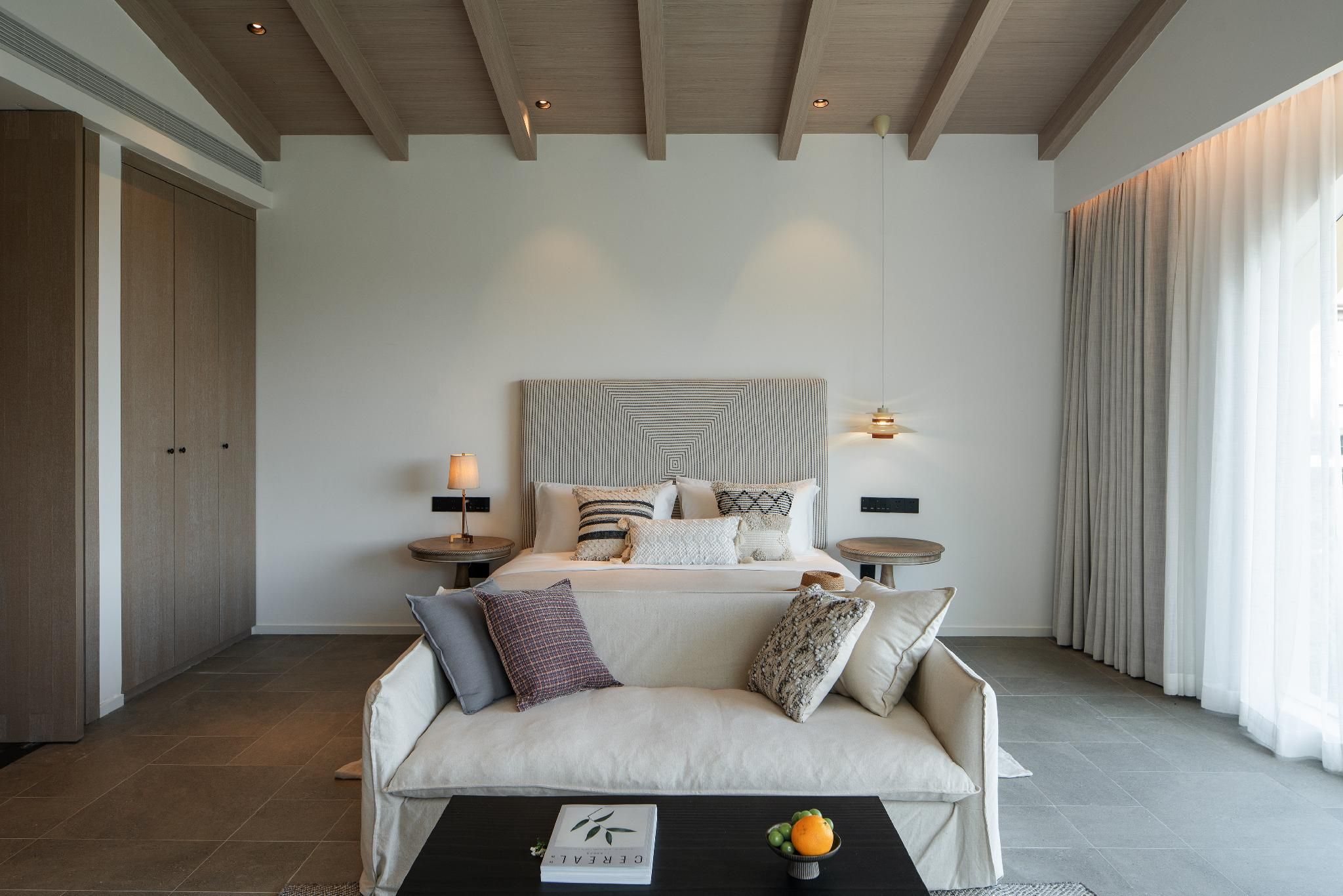 Premium King Room