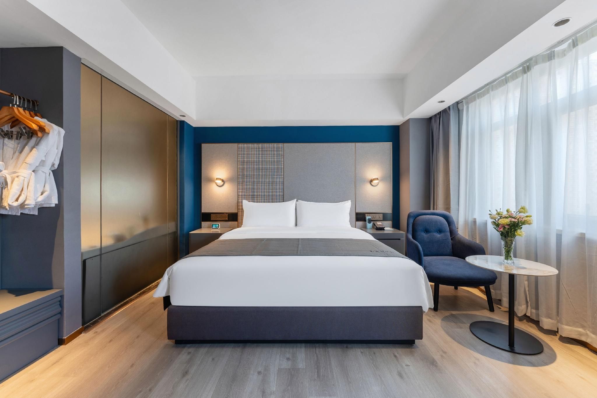 Double Room with Movie