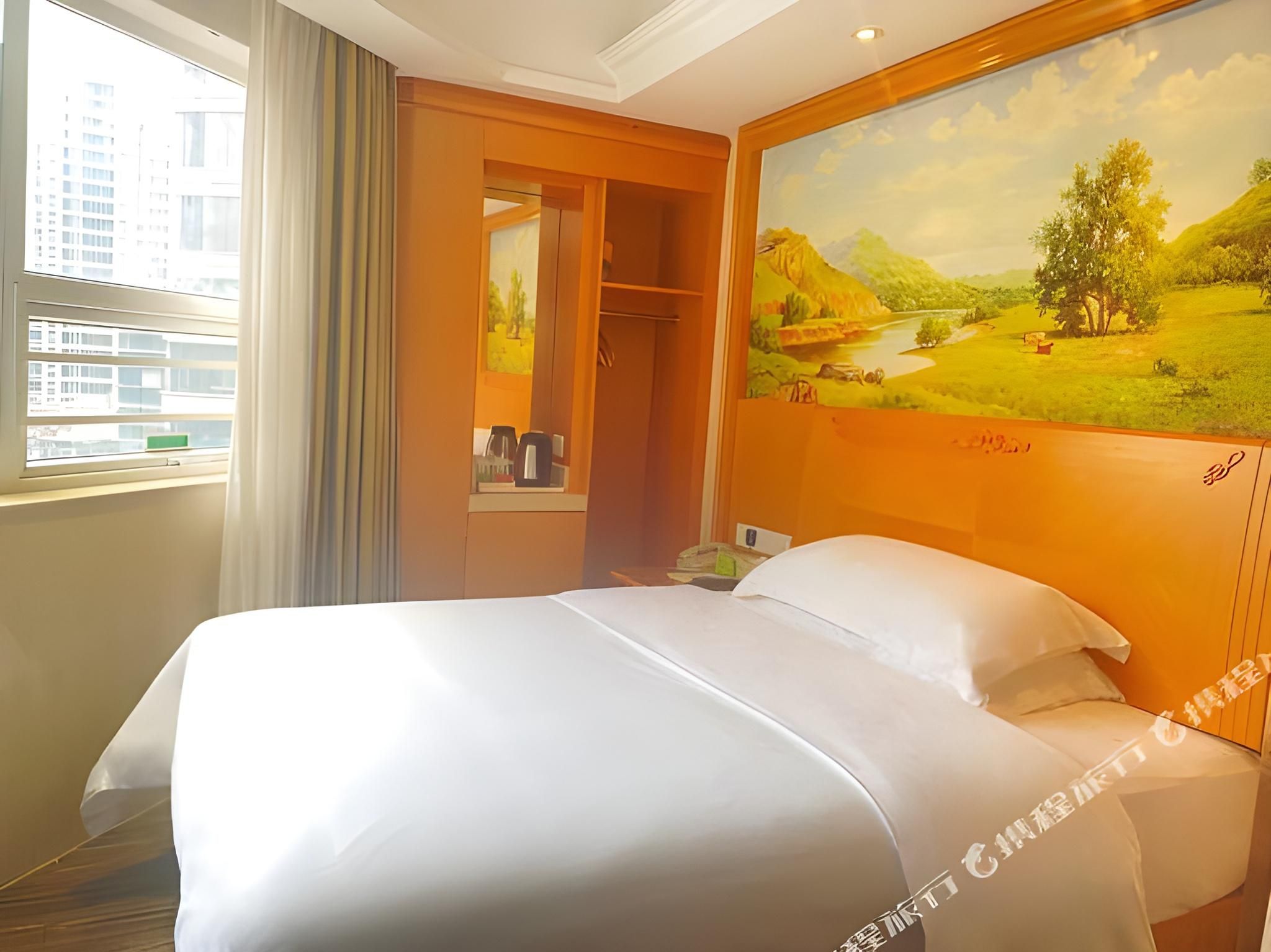 Vienna Classic Hotel Shenzhen Luohu Port Guomao Railway Station WH - Standard Room 2