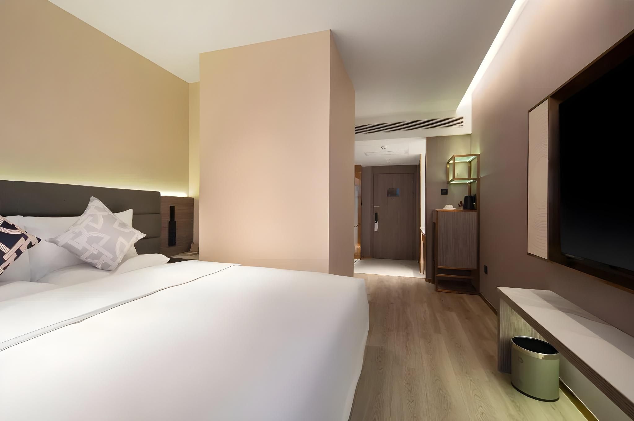 Tatami Queen Room
