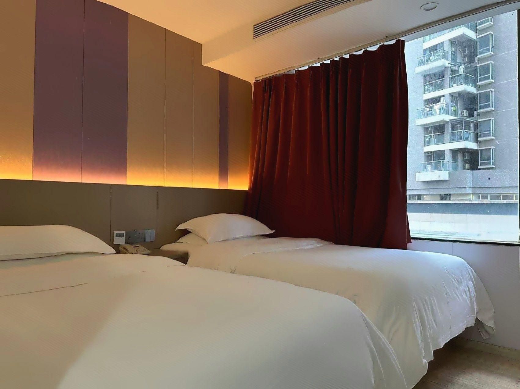 Select Twin Room