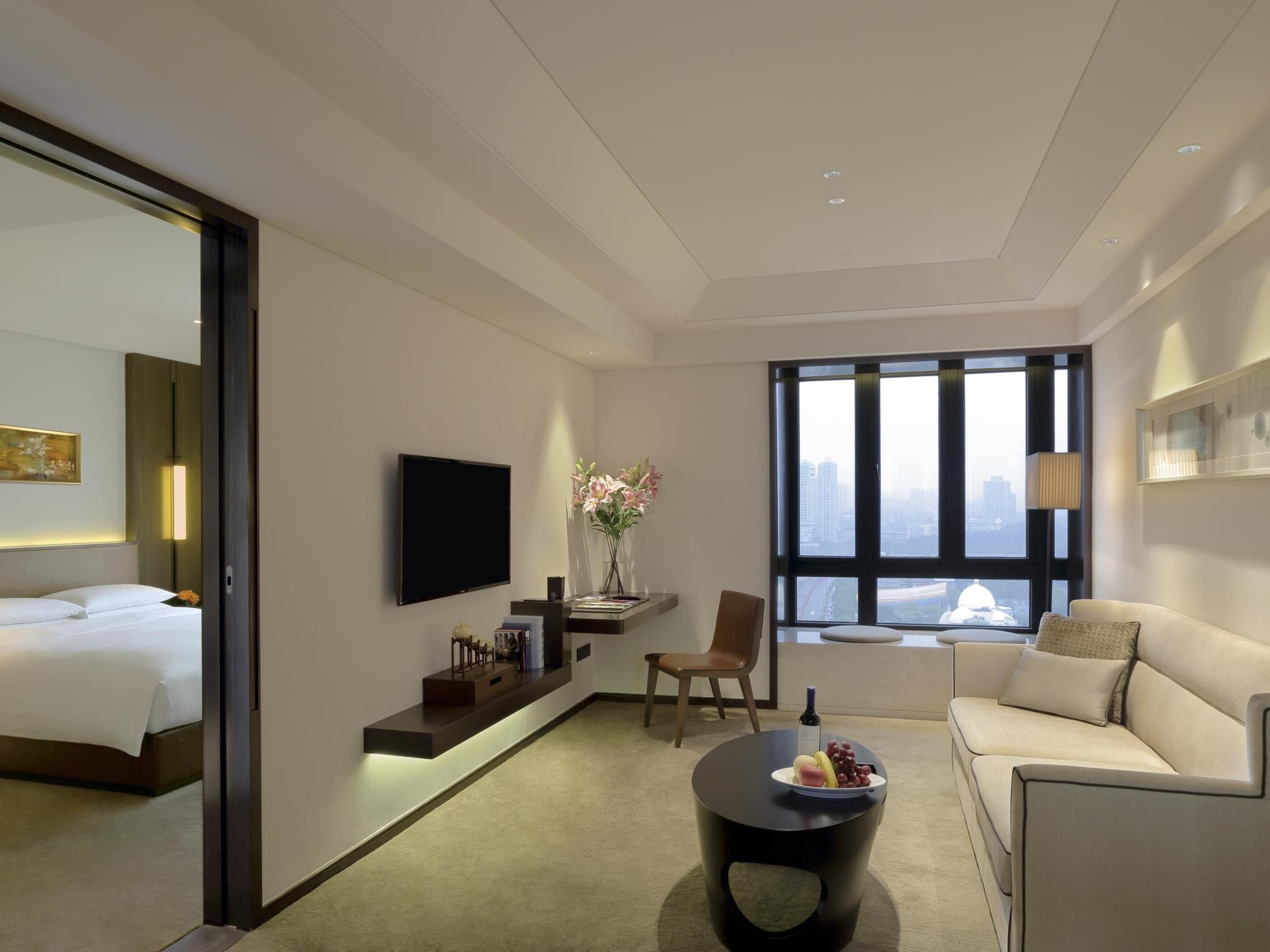 Half Board - Business Suite (No Sofa Bed)