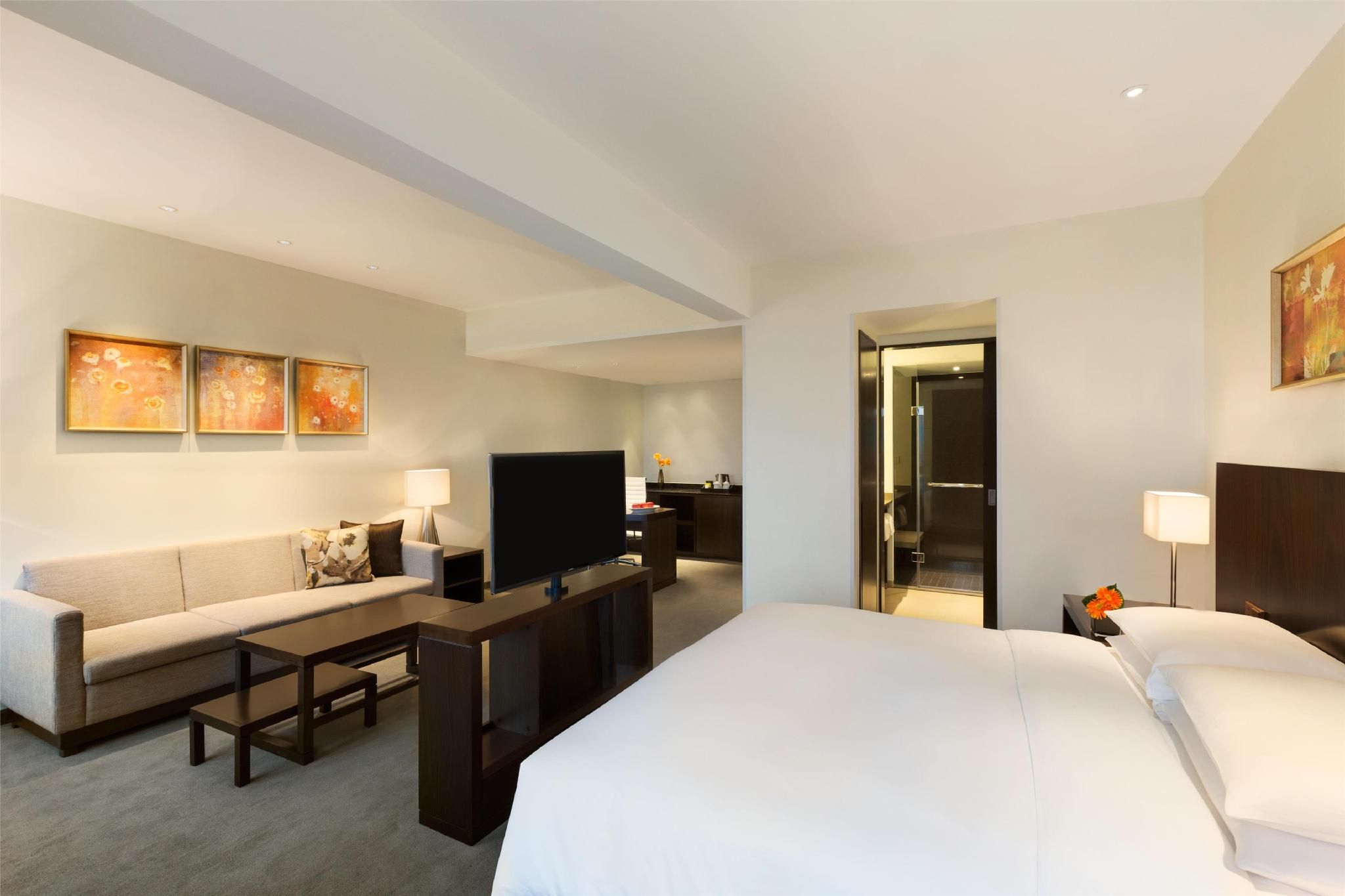 Specialty King (With Sofa Bed)