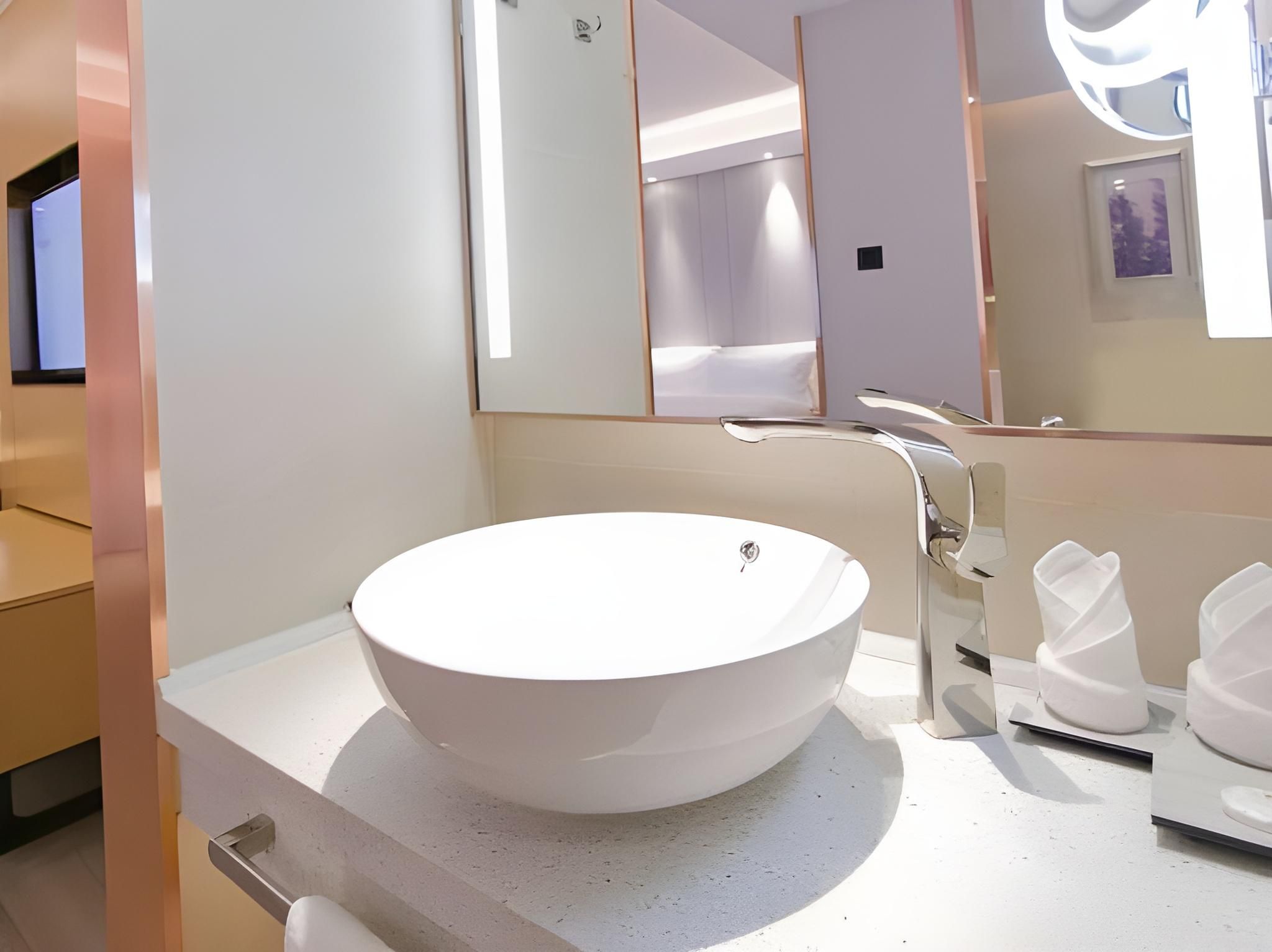 WH - Yazhi 1 Bed Room