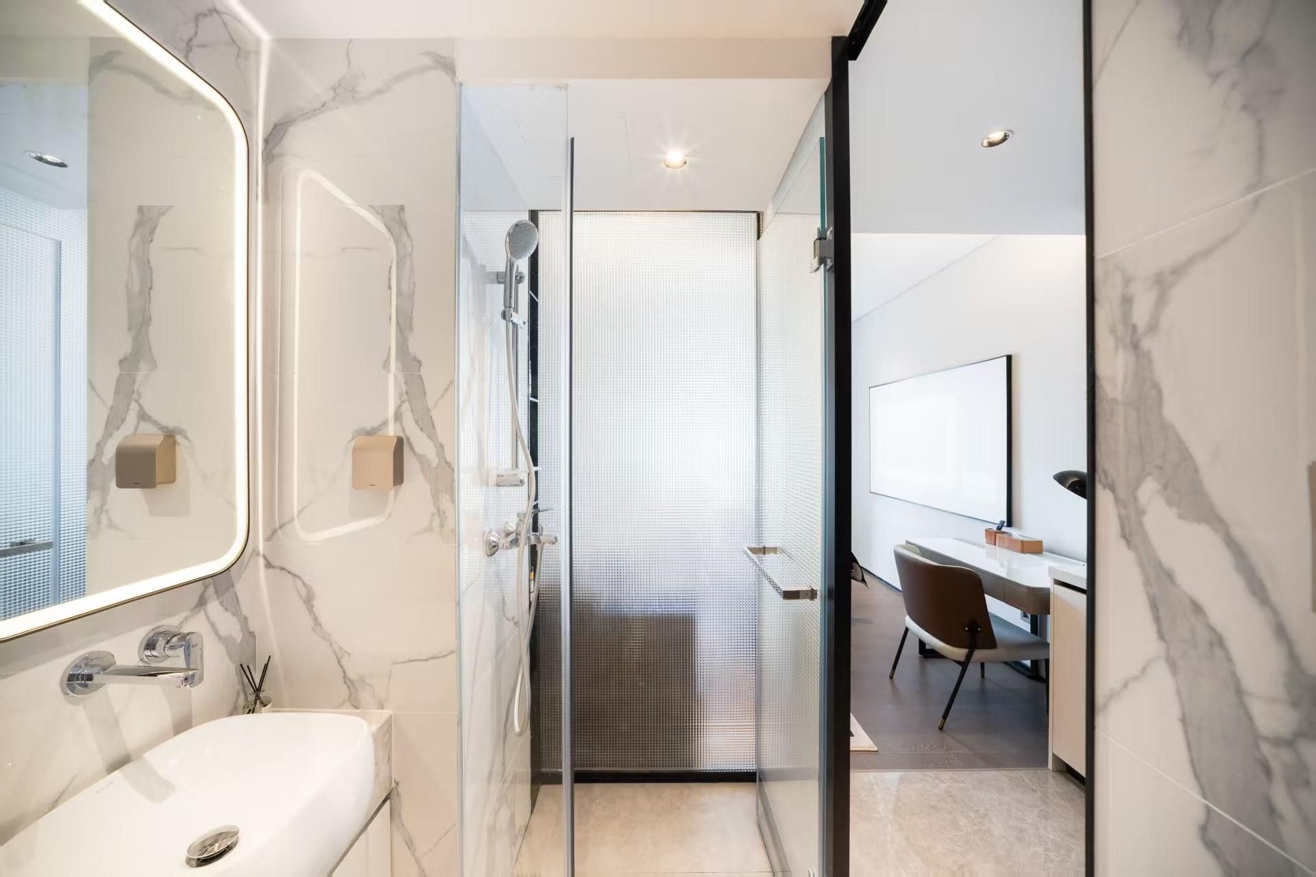Elegant Double with Window